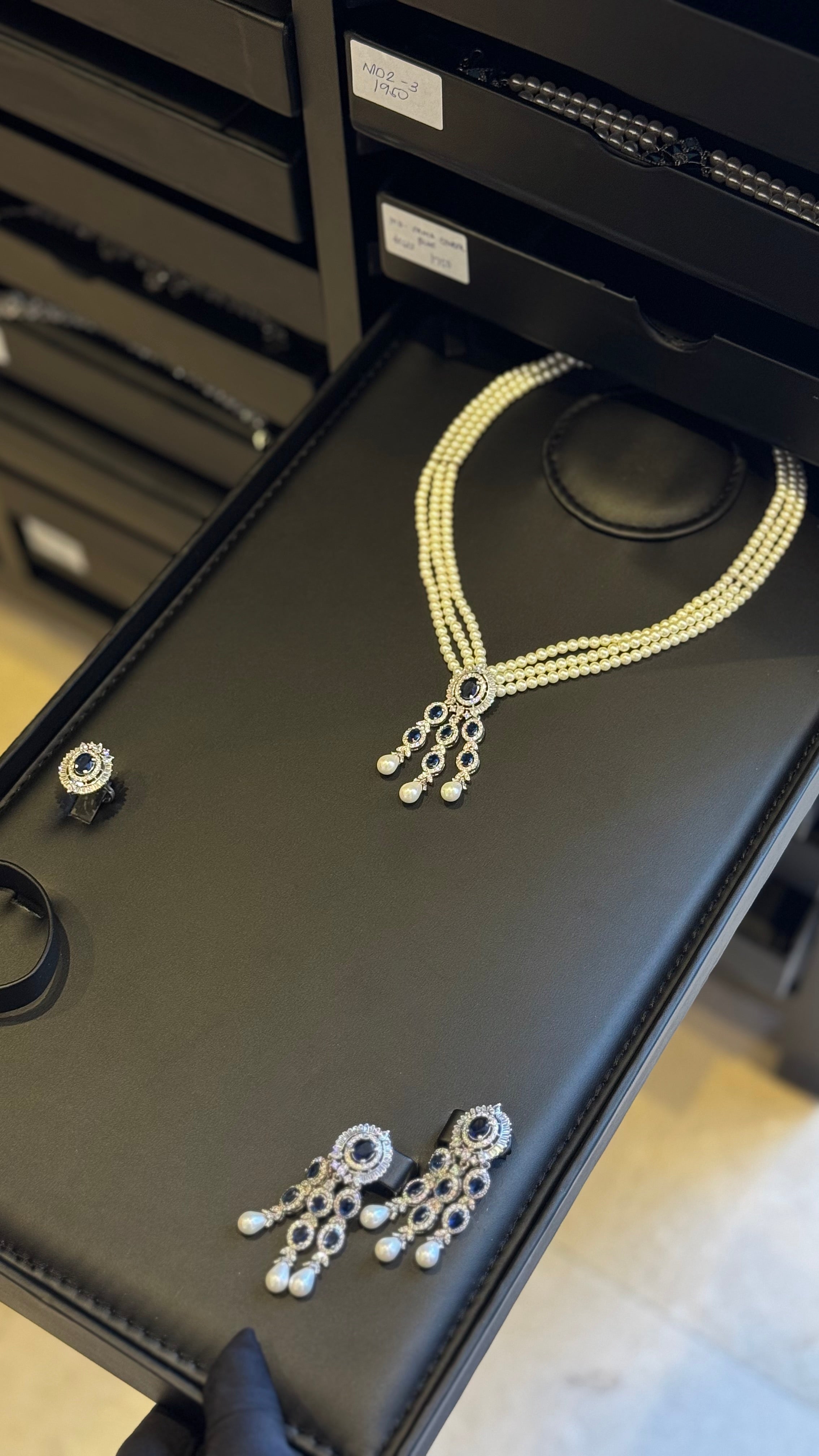 HAFEET | SILVER & PEARLS