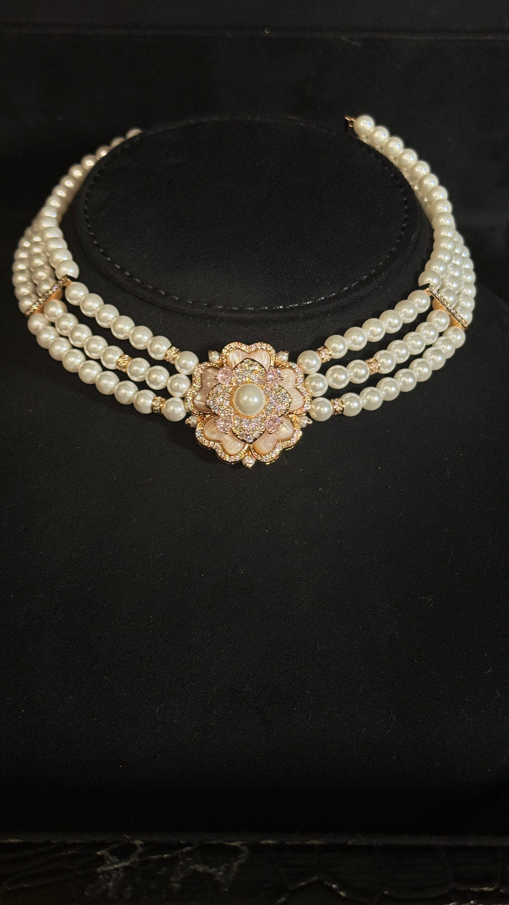 ALDHAIT | FLOWER & PEARLS & PINK