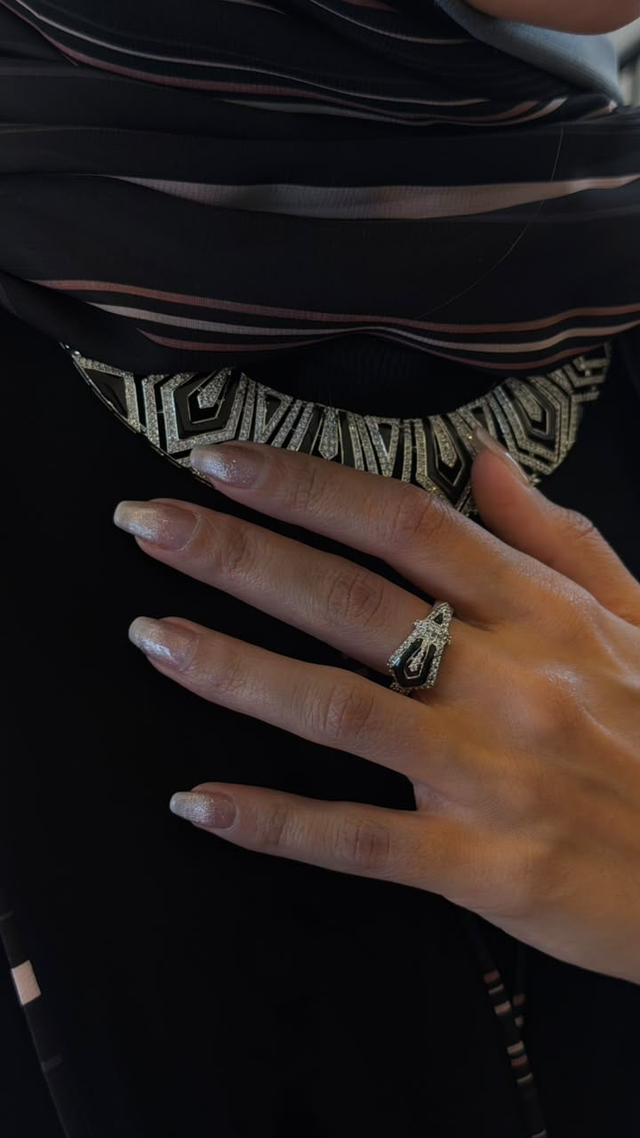 PALM | BLACK