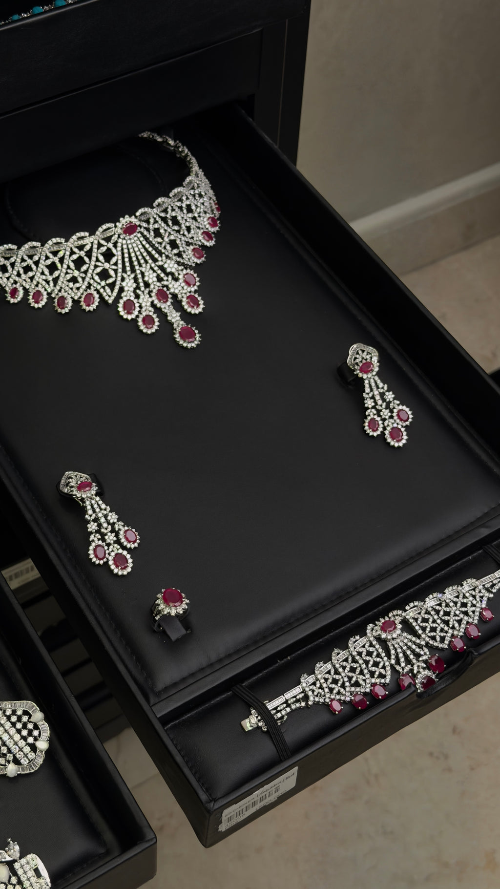 CHOKER SABKHA | RED