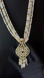 MZON | PEARLS & GREEN