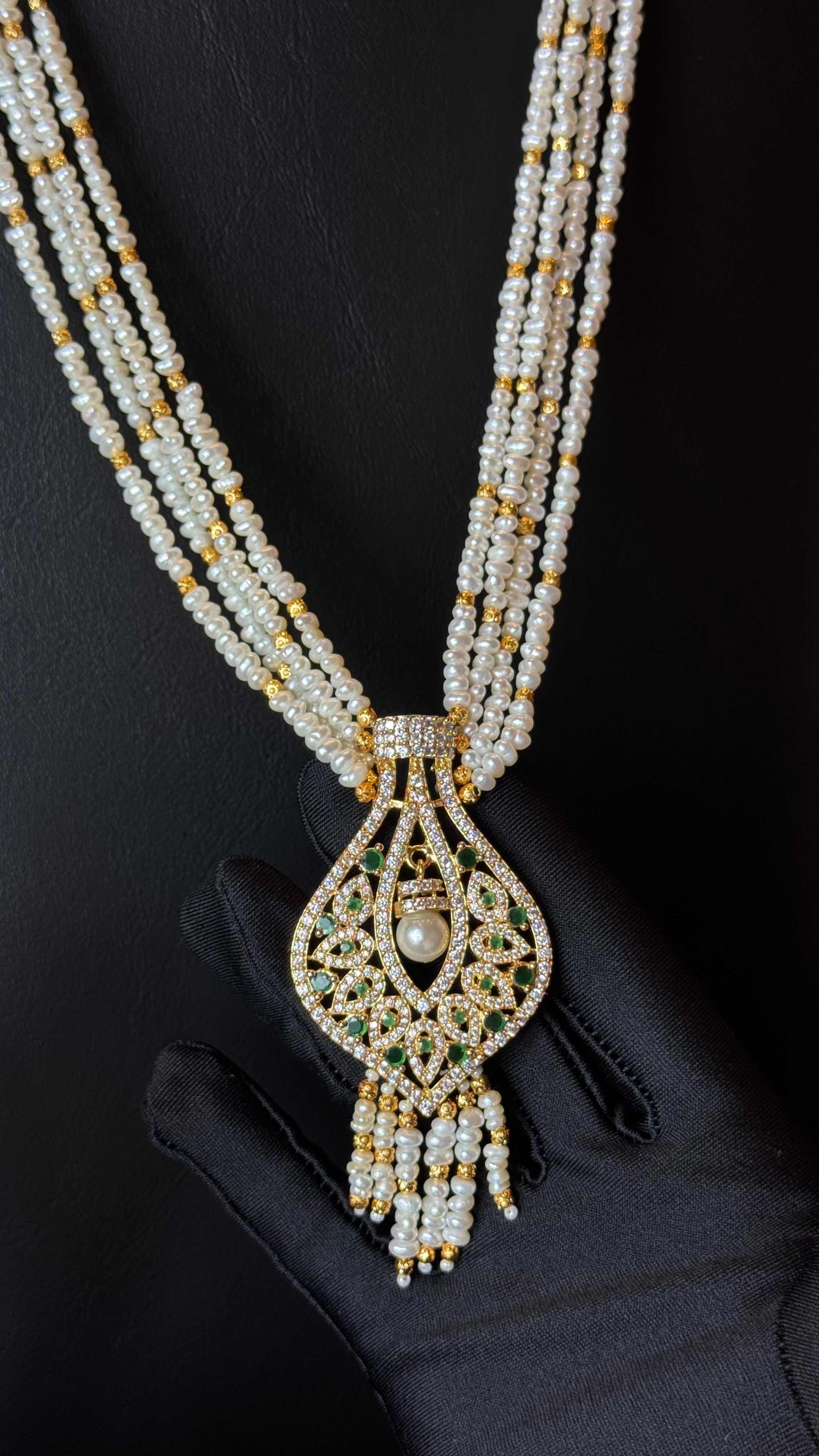 MZON | PEARLS & GREEN