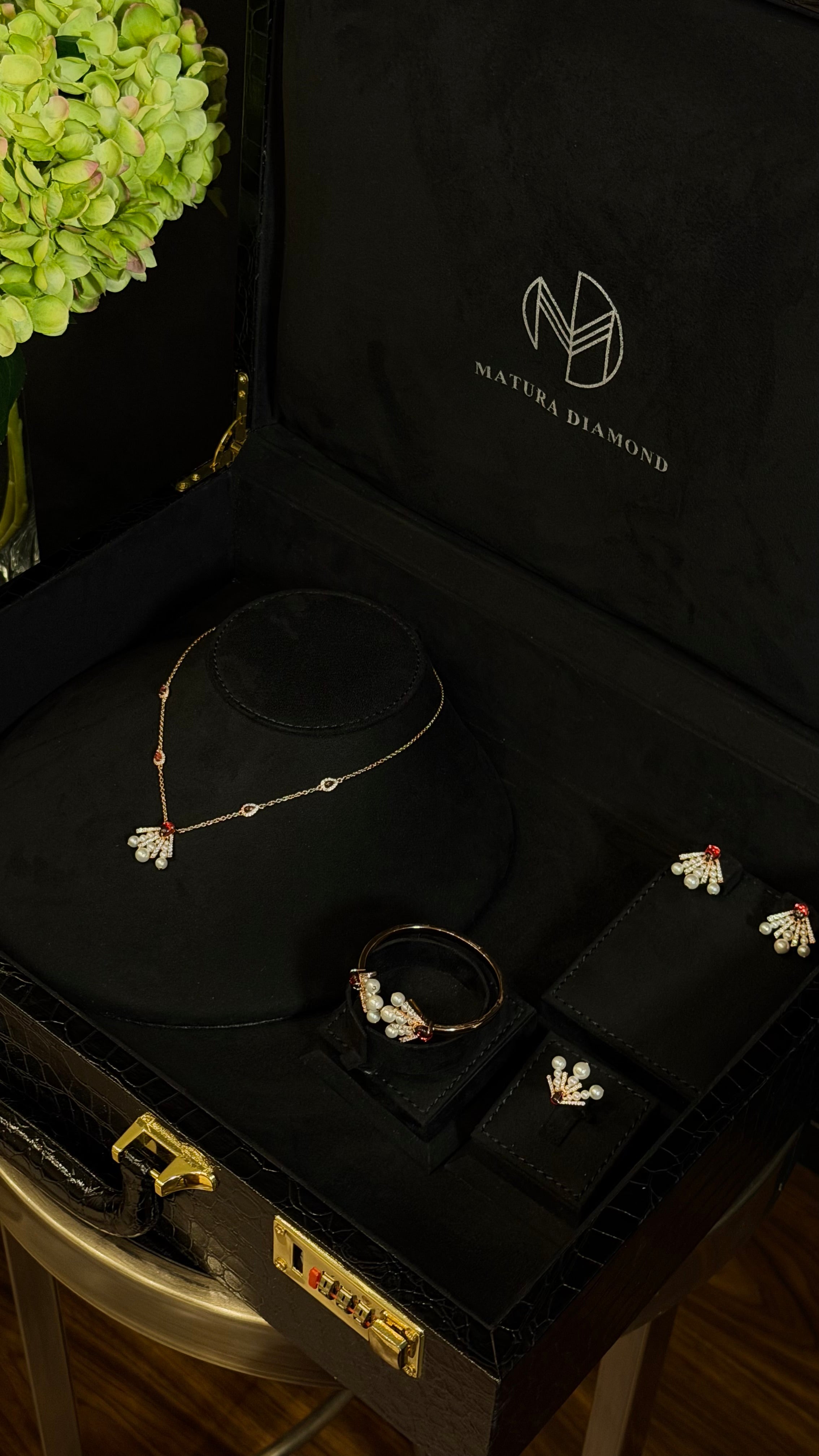 ALYAHAR | RED & PEARLS & R.GOLDEN