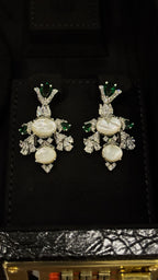 NEW J | MO PEARL & WHITE