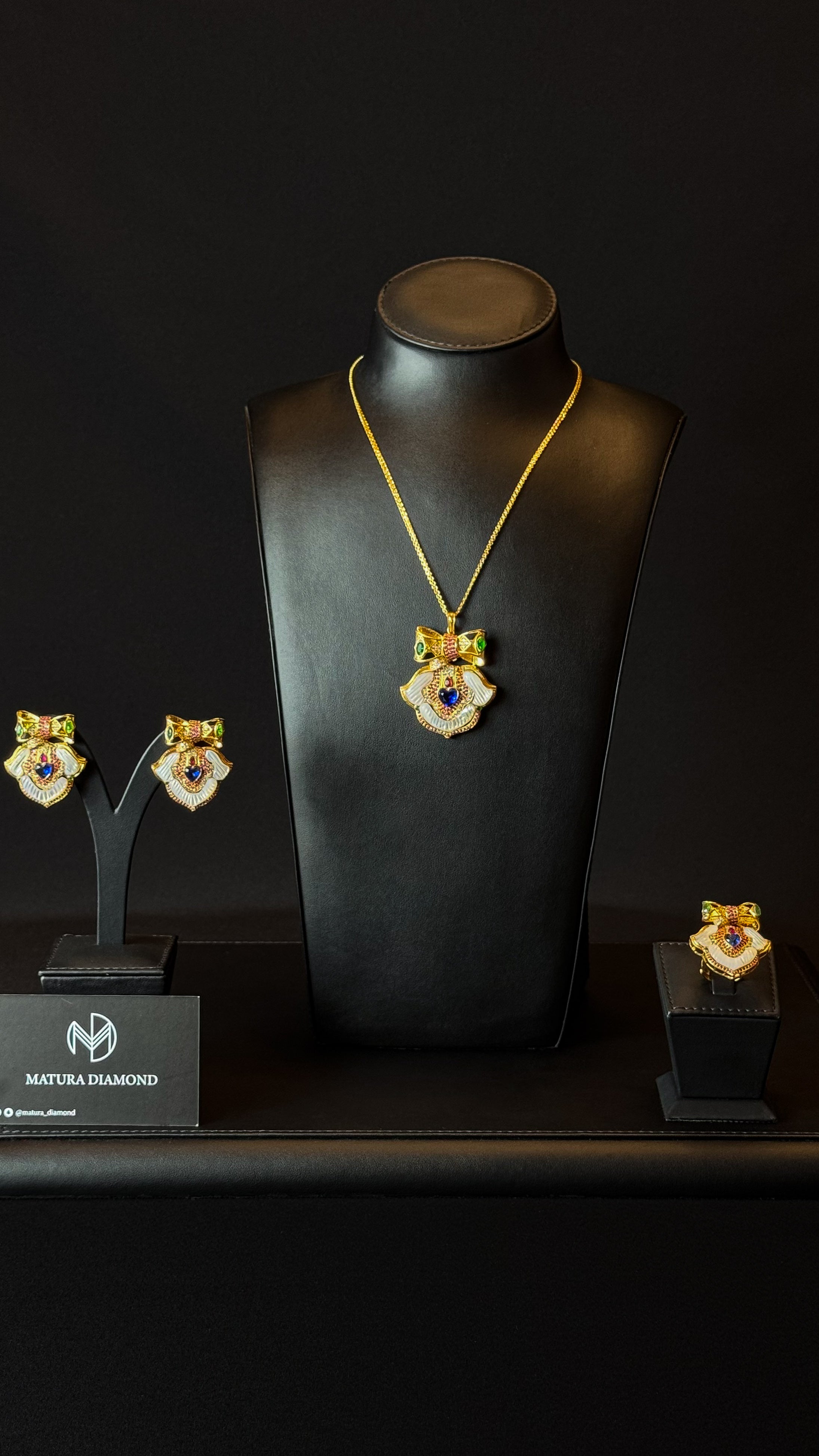 VINTAGE NO.1 | SILVER & GOLDEN