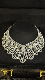 SHIAB ALASHKHAR | MO PEARL & WHITE