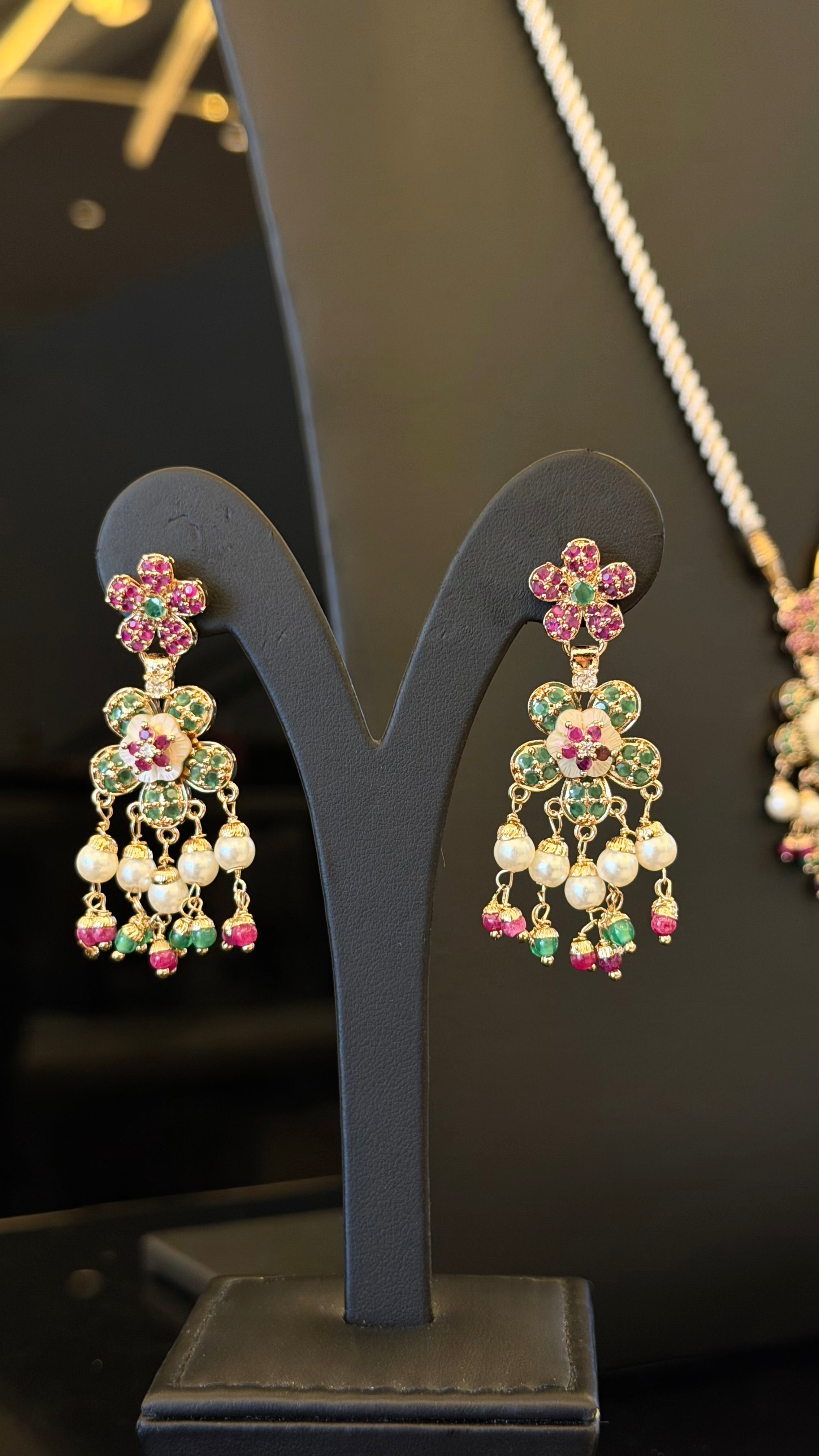 NO.077 | FLOWERS & PEARLS