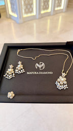 NO.045 | WHITE & FLOWERS