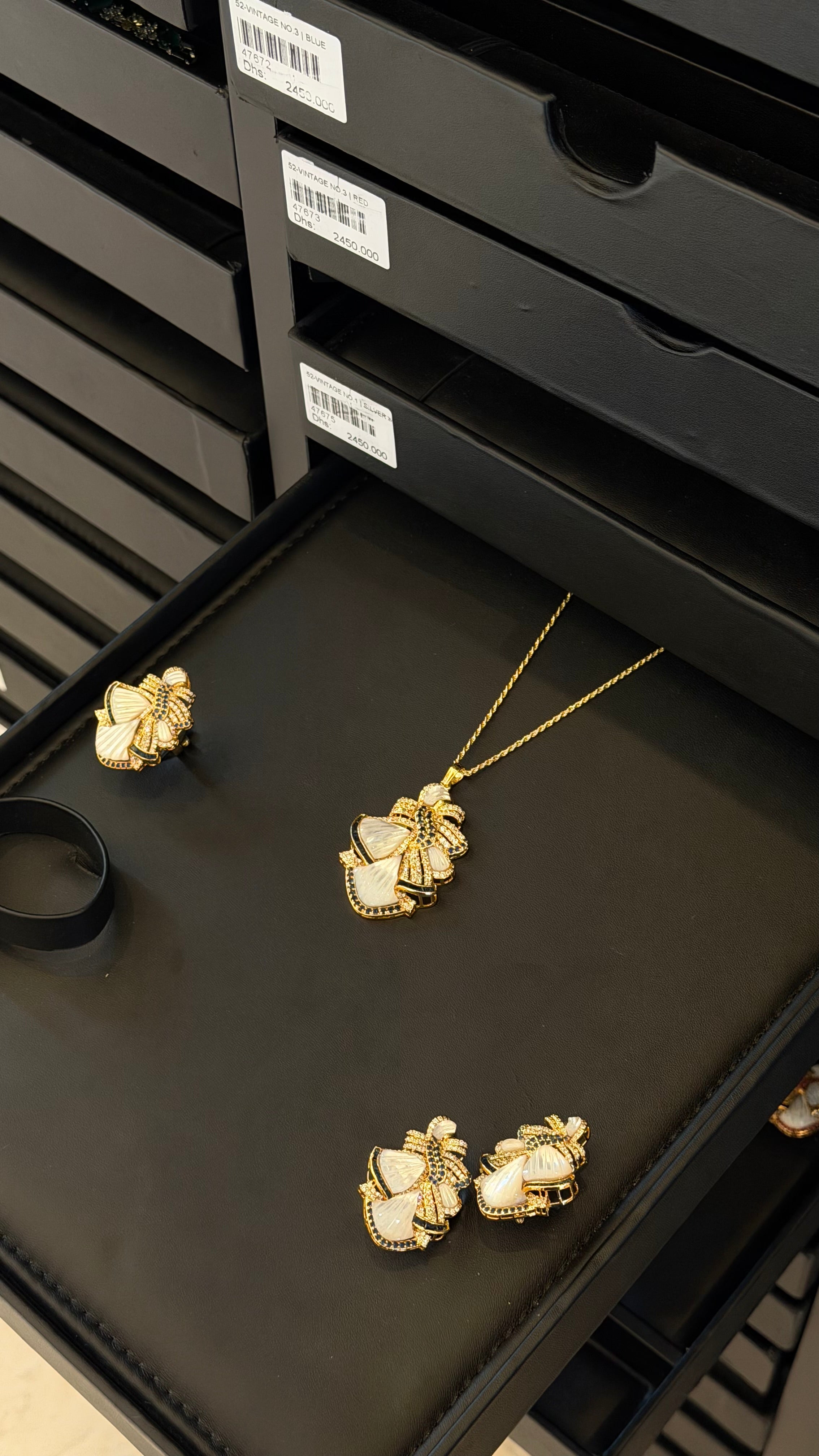 VINTAGE NO.3 | SILVER & BLUE