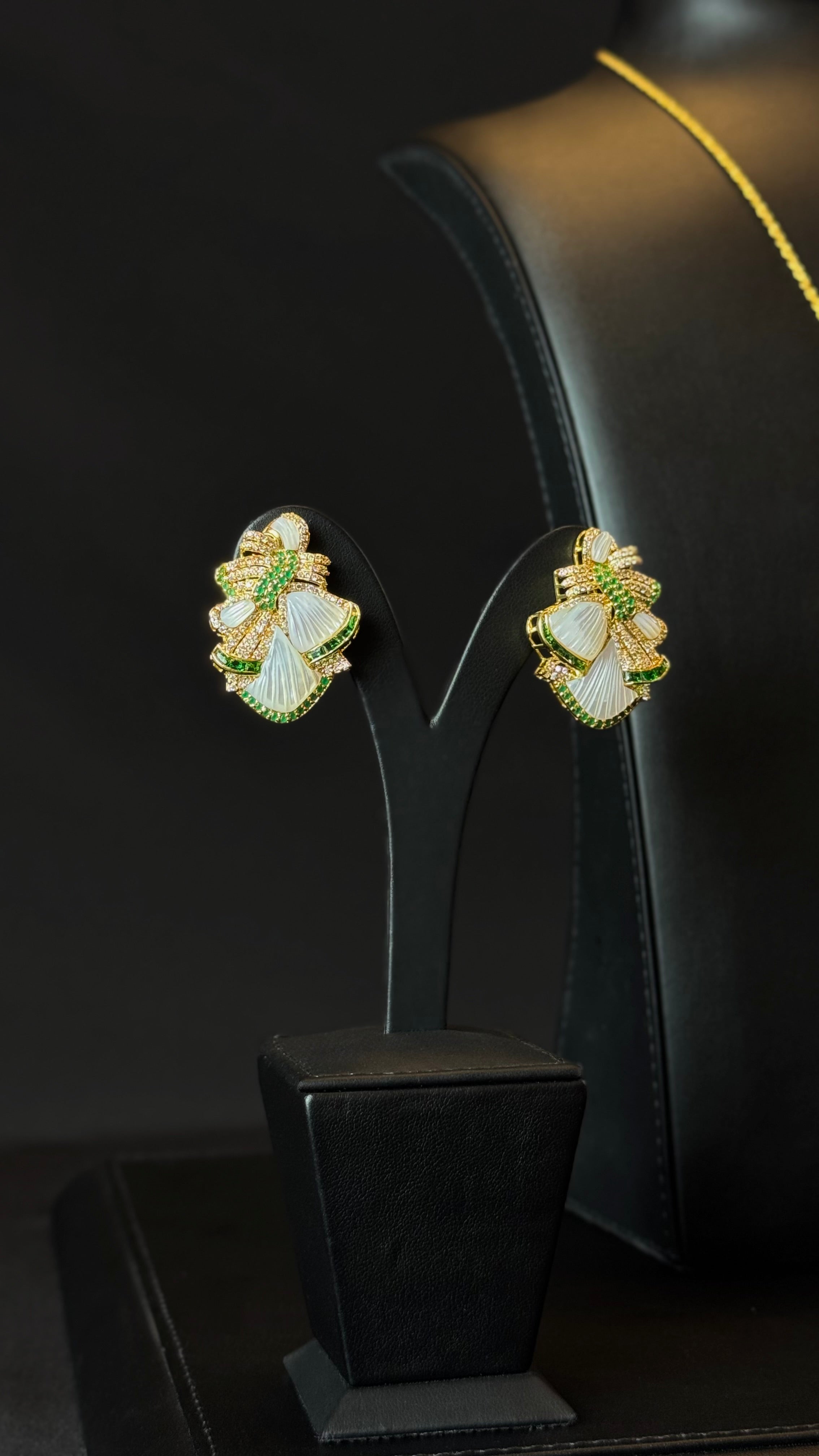 VINTAGE NO.3 | SILVER & GREEN