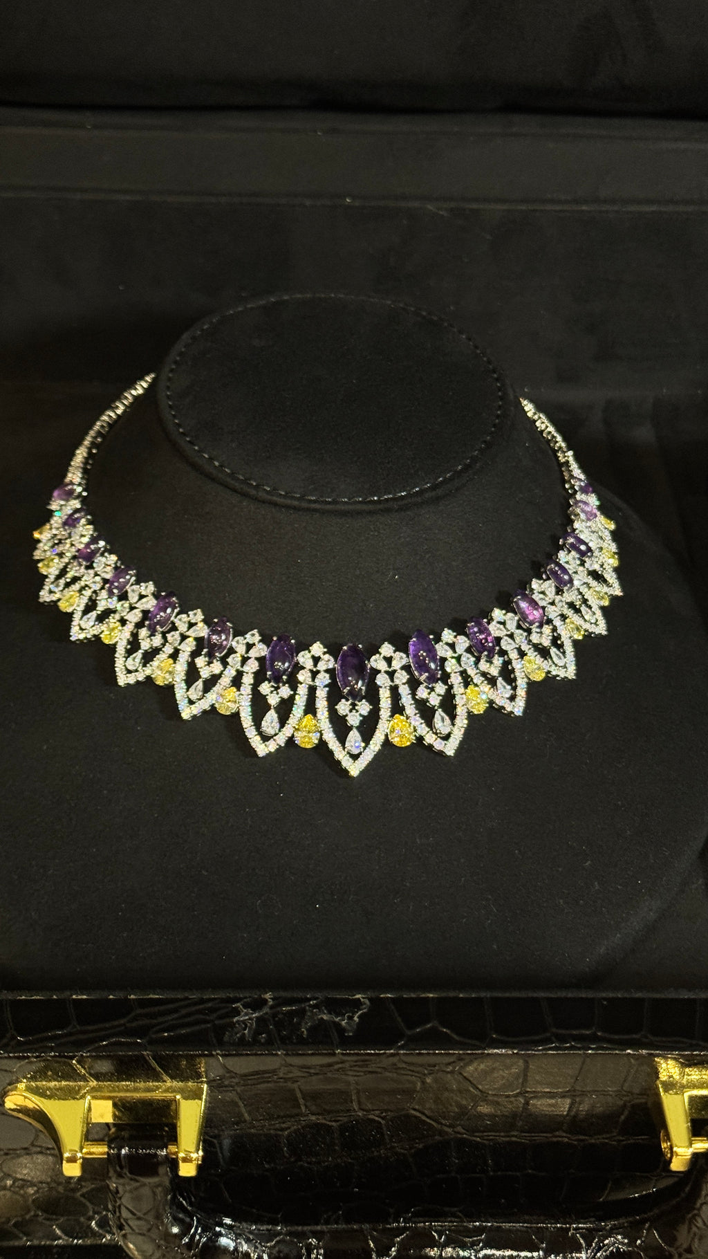 ALMAQAM | PURPLE & YELLOW