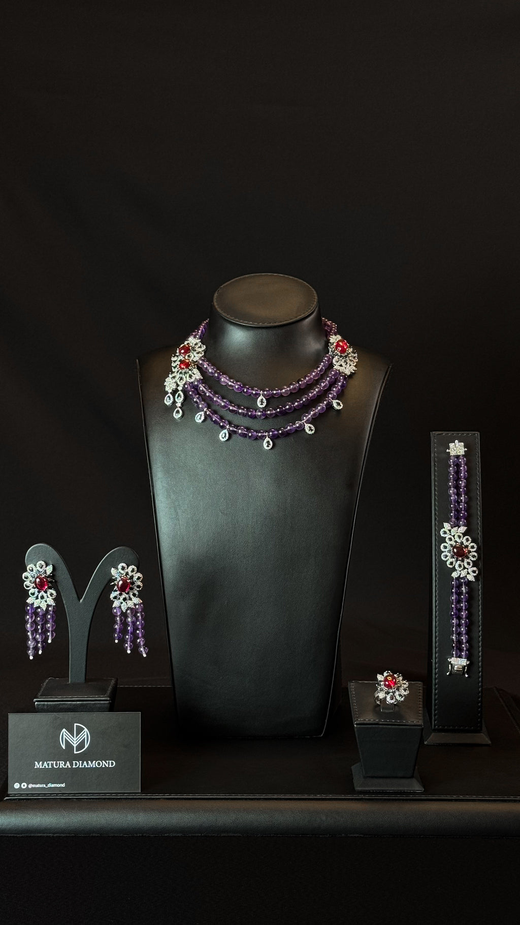 NAKHEEL | PURPLE & RED & BLACK