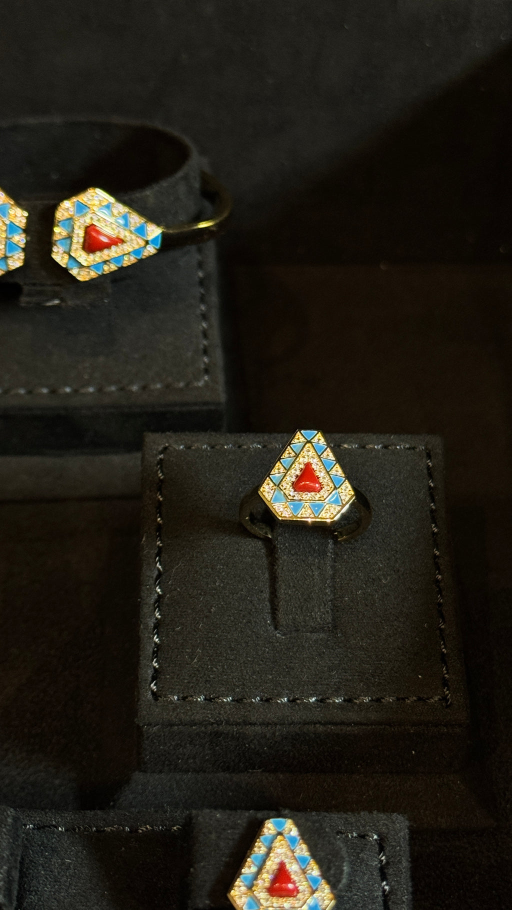 FL18 | RED & TURQUOISE