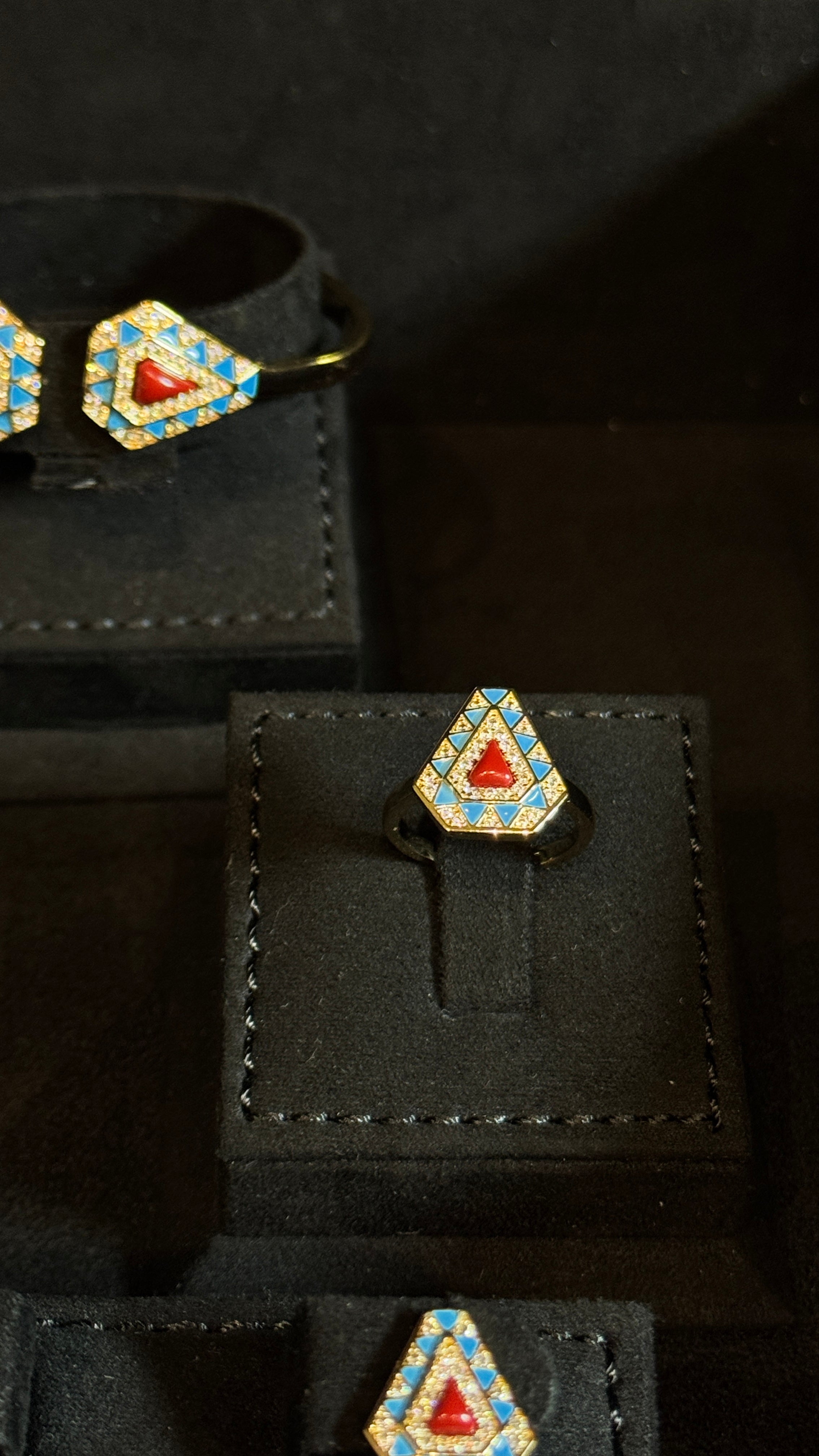 FL18 | RED & TURQUOISE