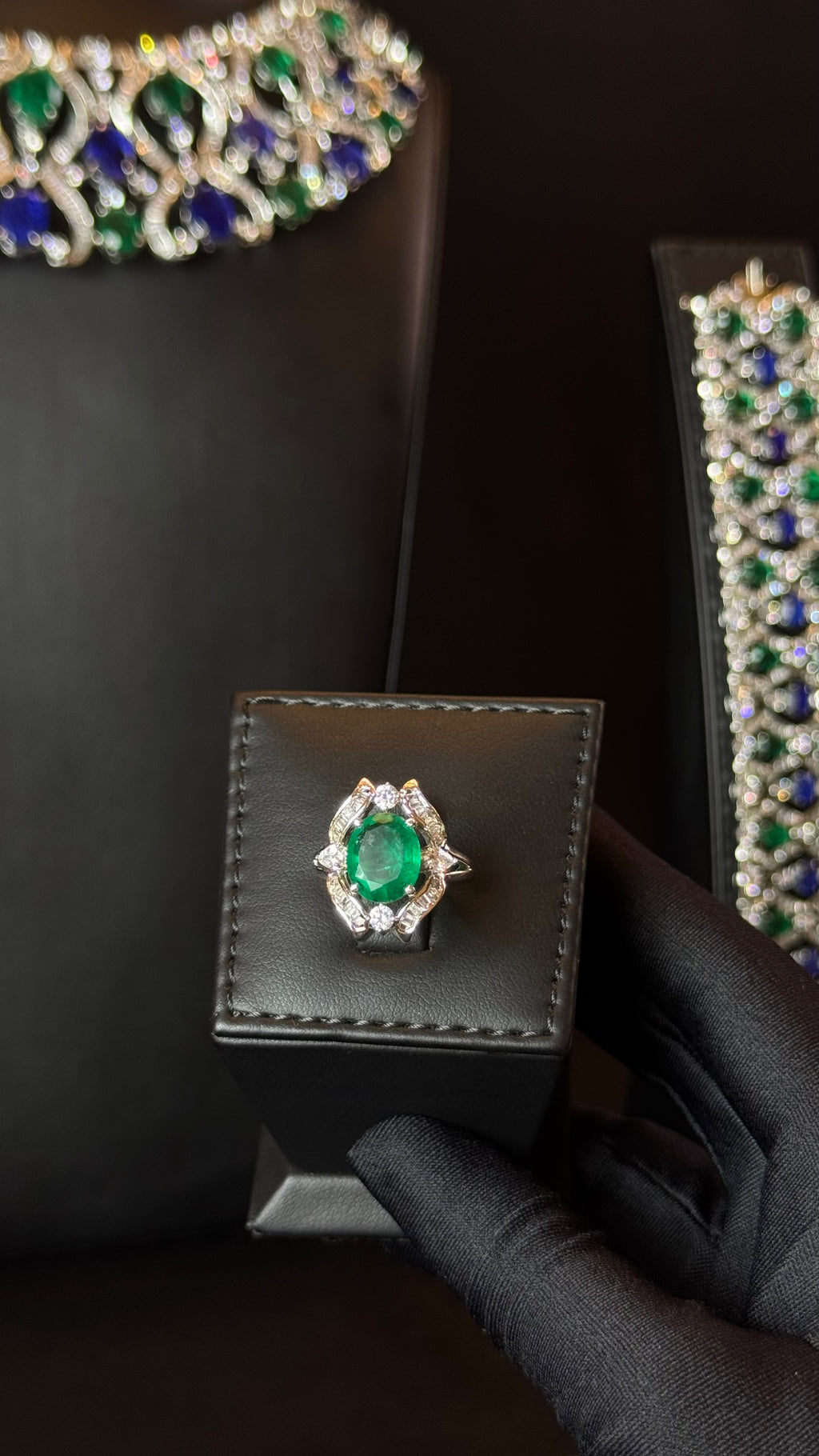 MUWAFJAH | BLUE & GREEN