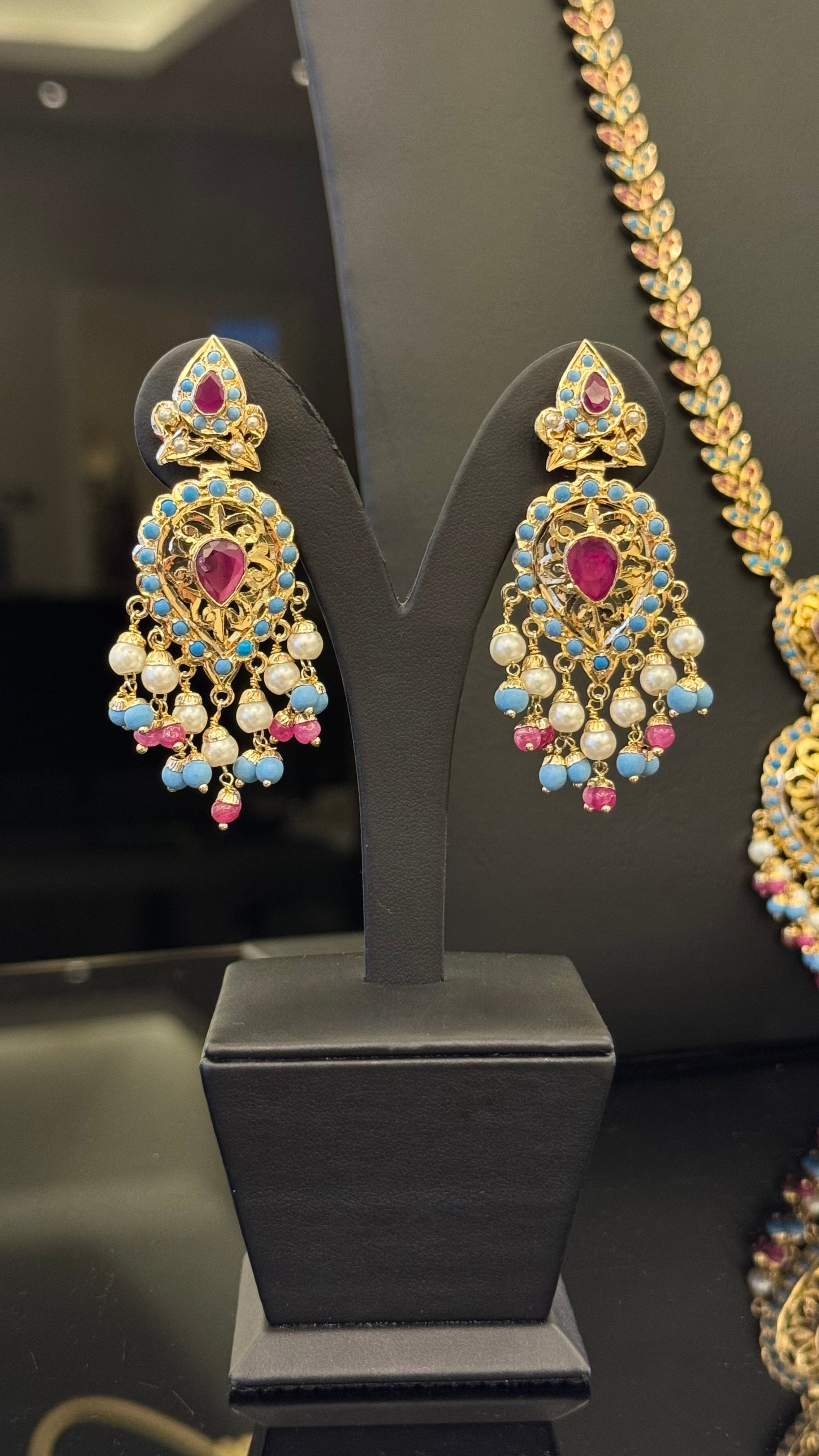 NO.049 | TUR & GOLDEN