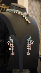 CHOKER ALRUMAILA | PINK & GREEN