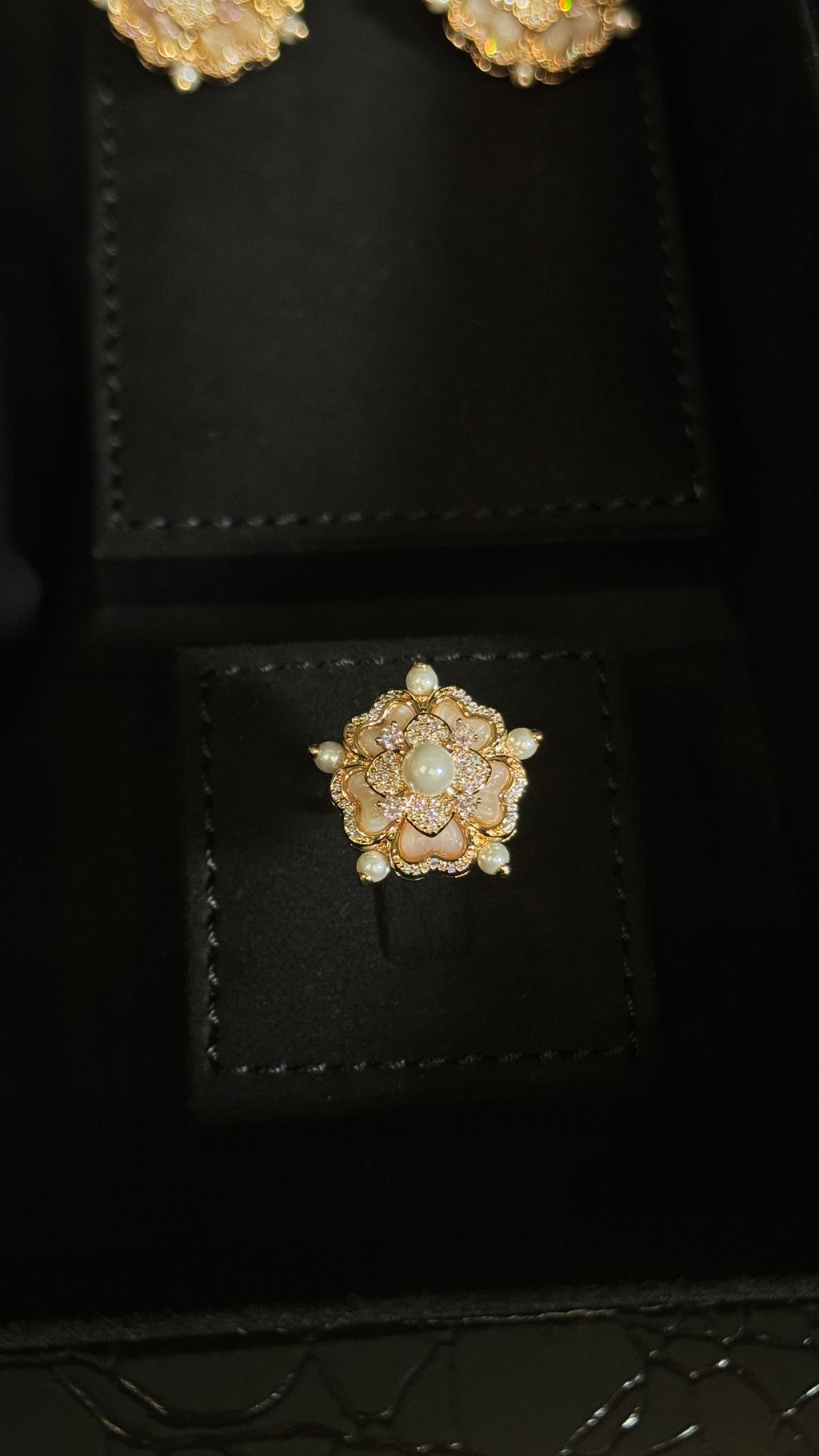 ALDHAIT | FLOWER & PEARLS & PINK