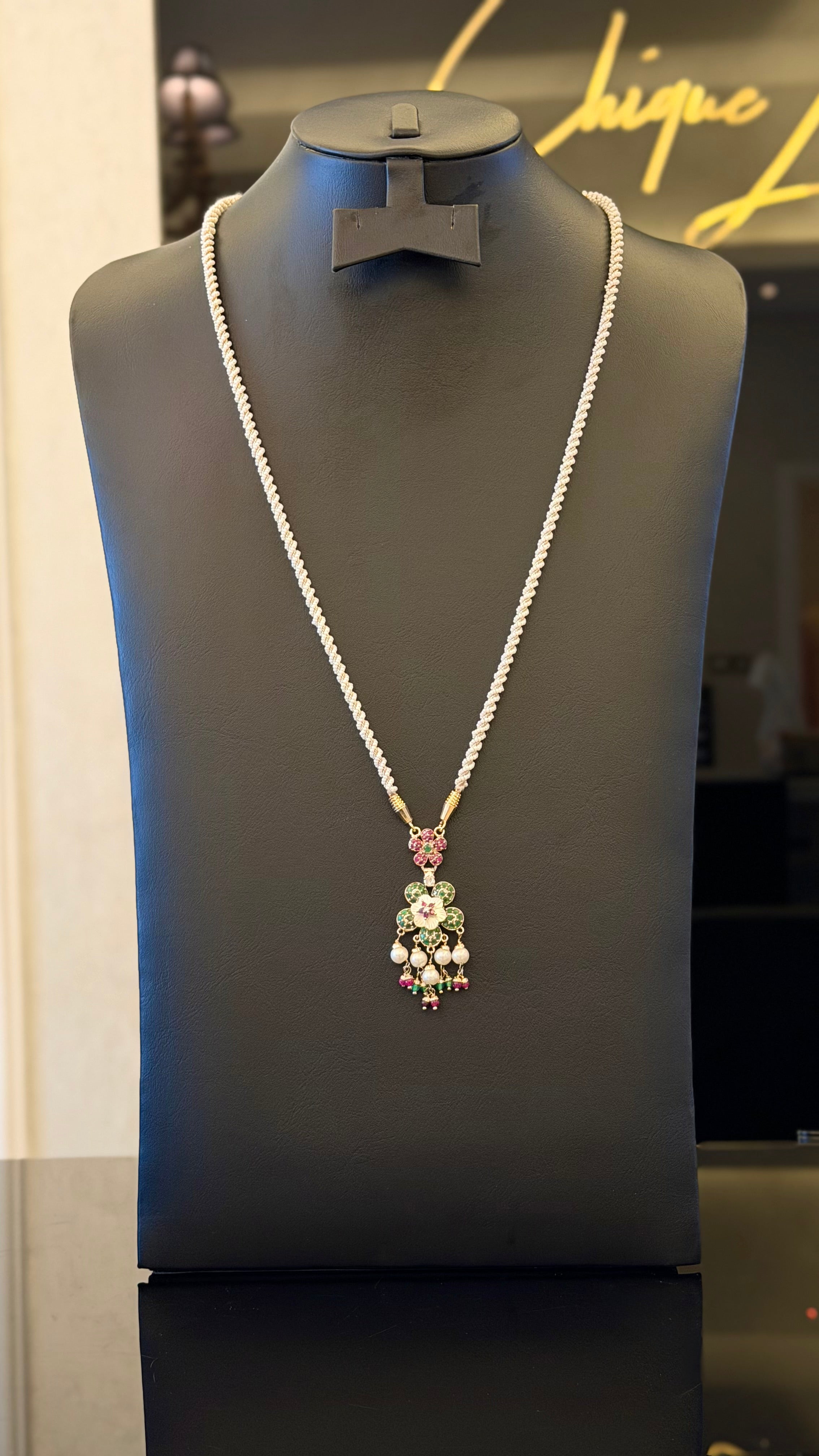 NO.077 | FLOWERS & PEARLS