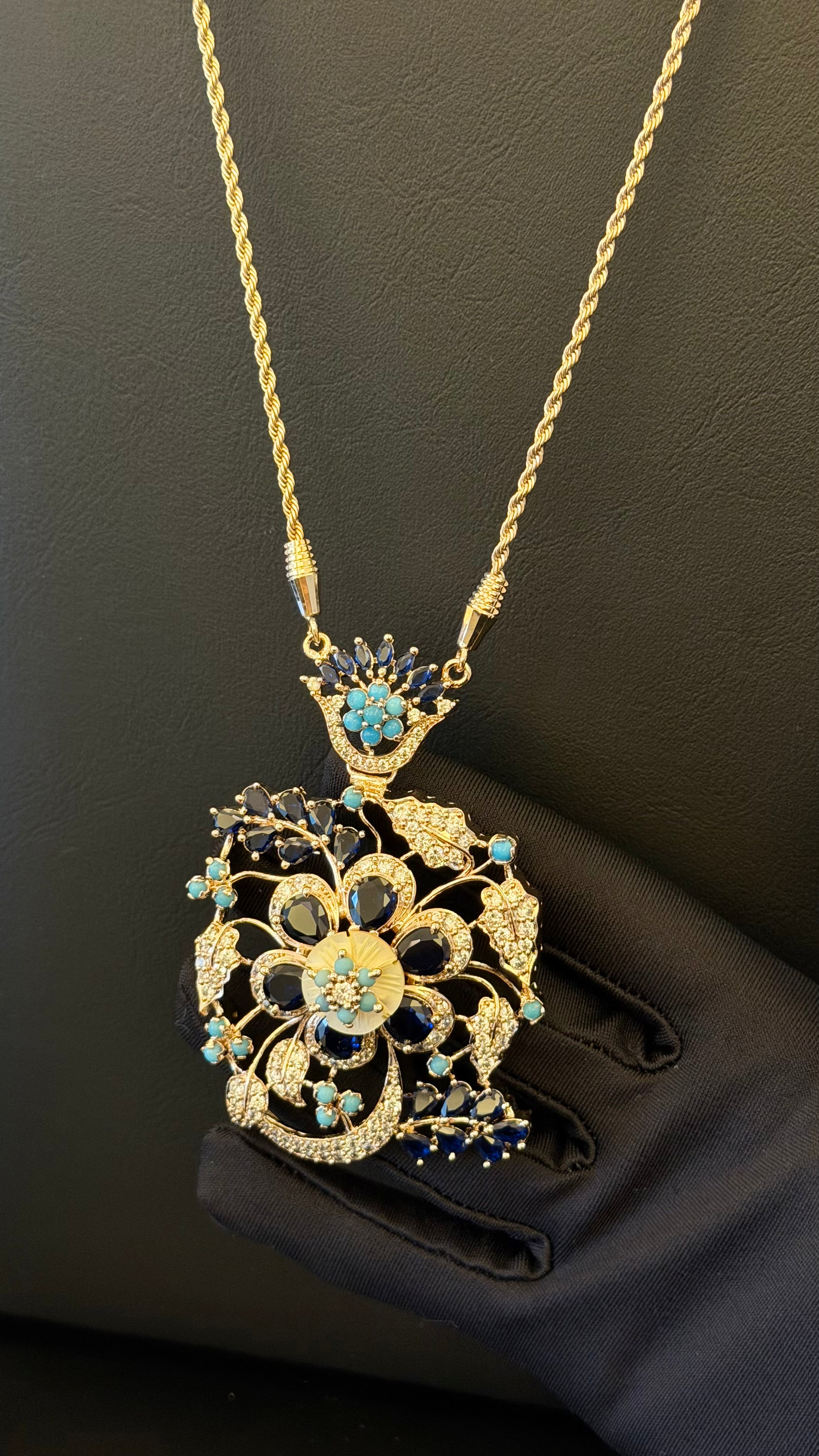 NO.041 | BLUE & GOLDEN