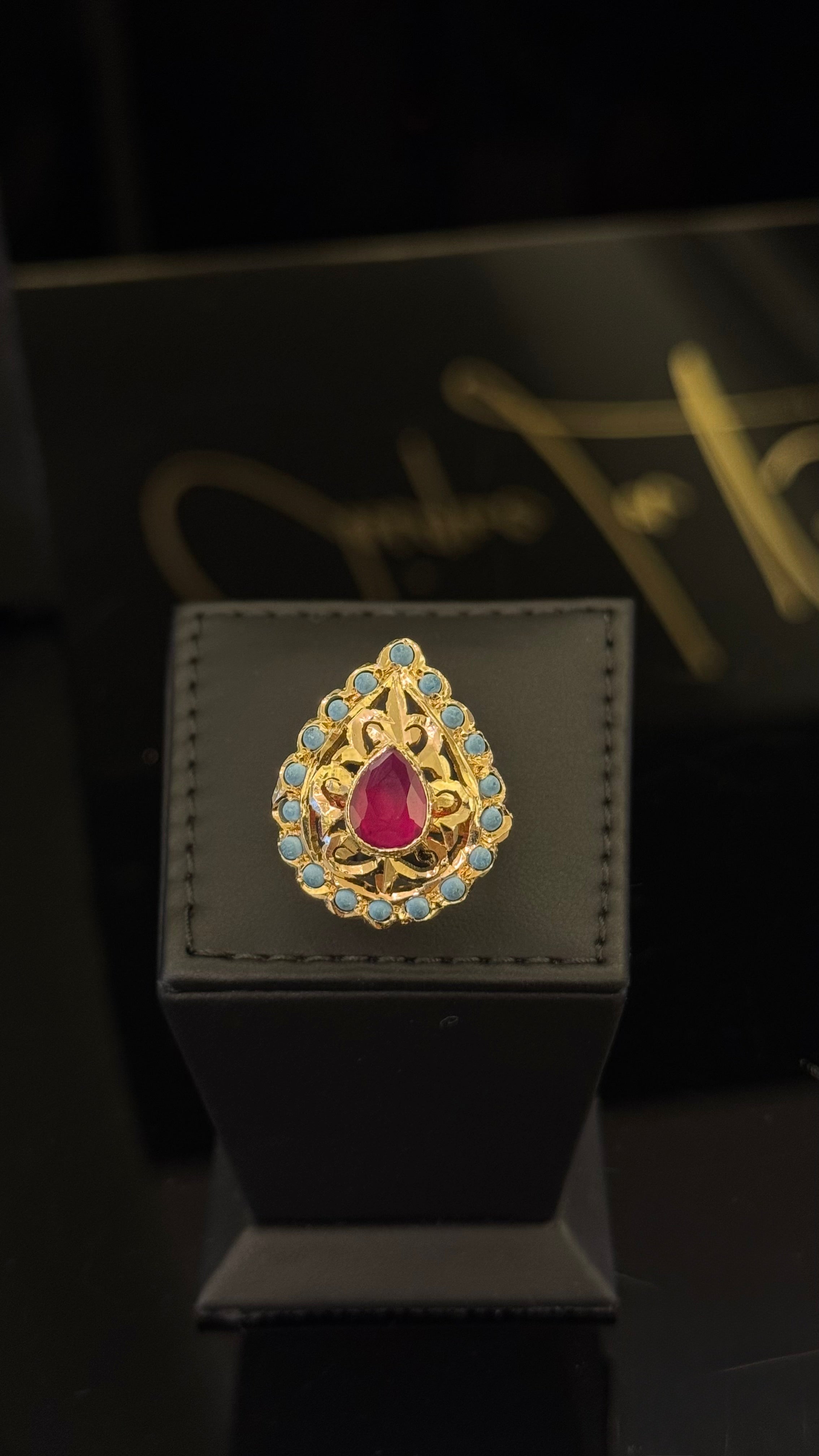 NO.049 | TUR & GOLDEN