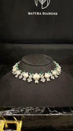 NEW J | MO PEARL & WHITE