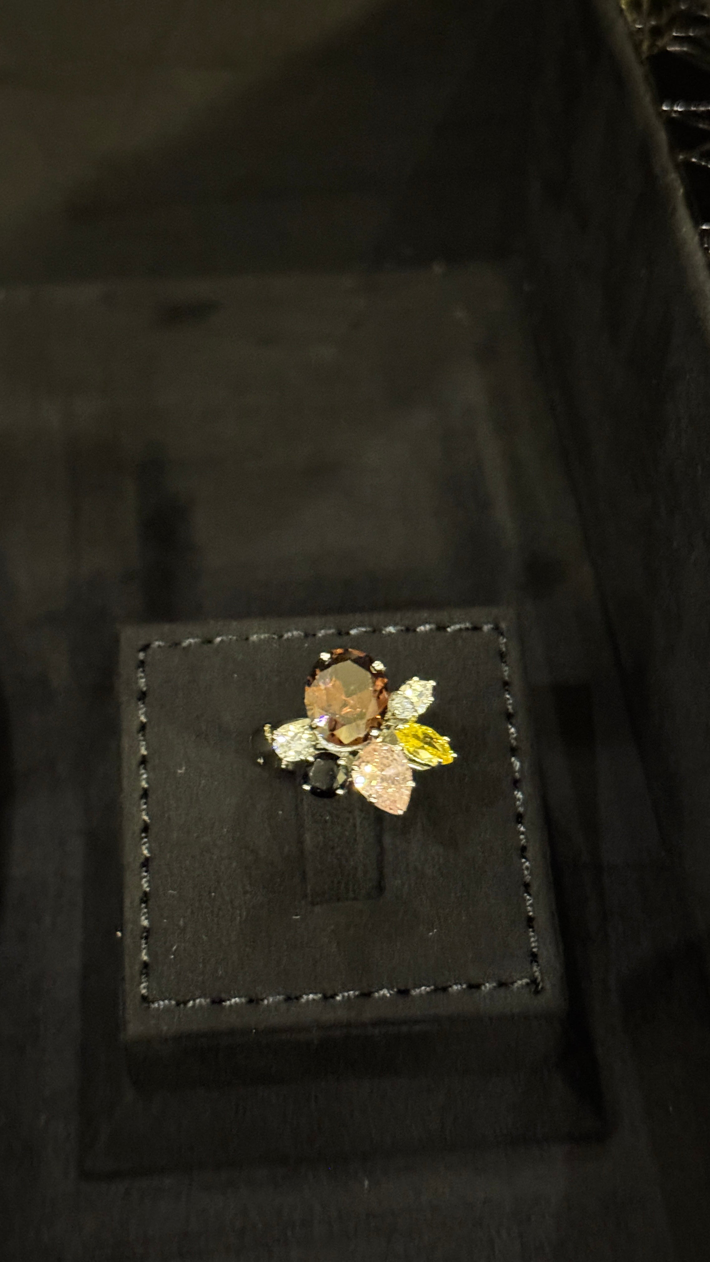 ALMUTAINA | BROWN & COLORED