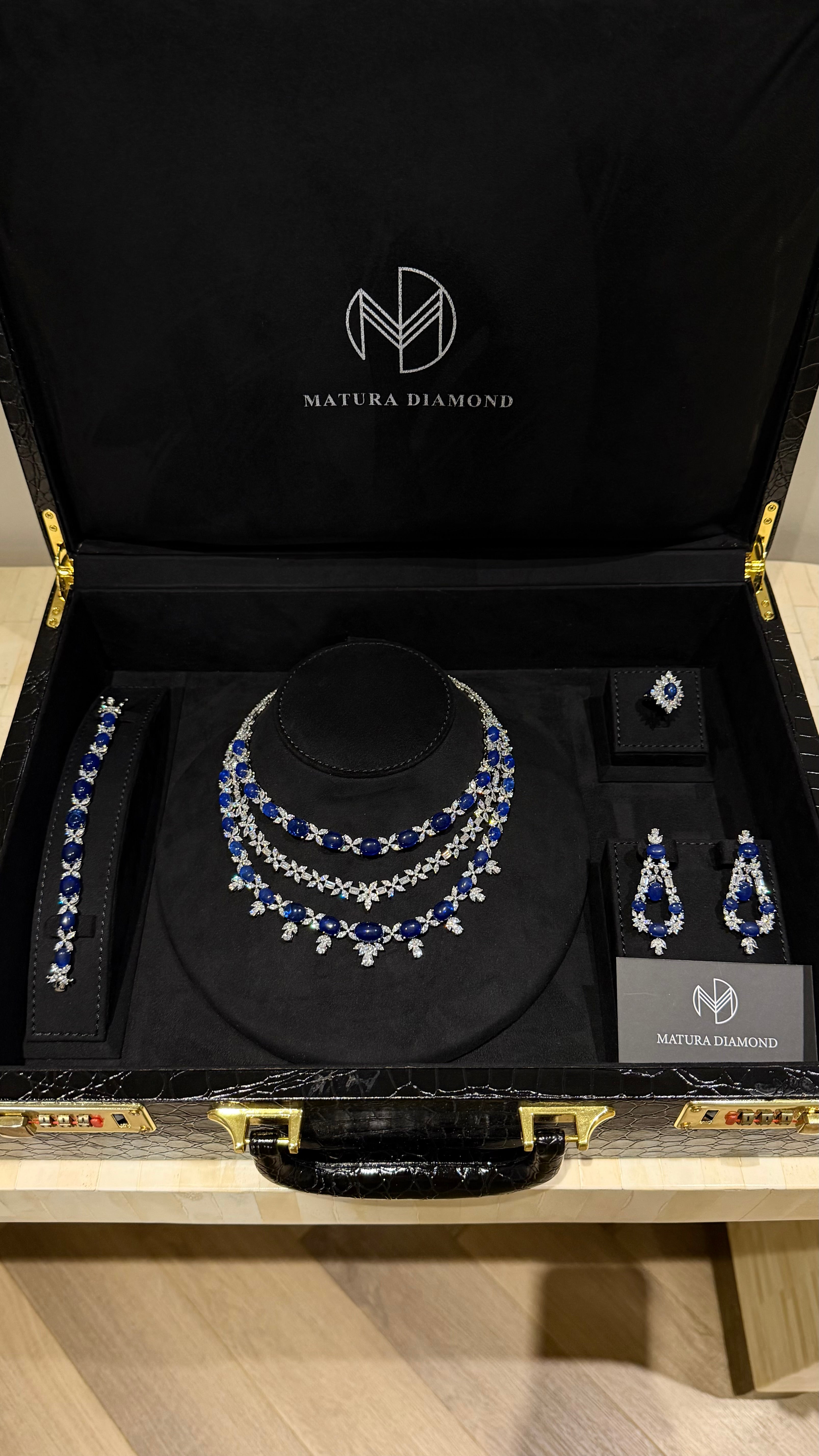 HATTA | BLUE & LINES