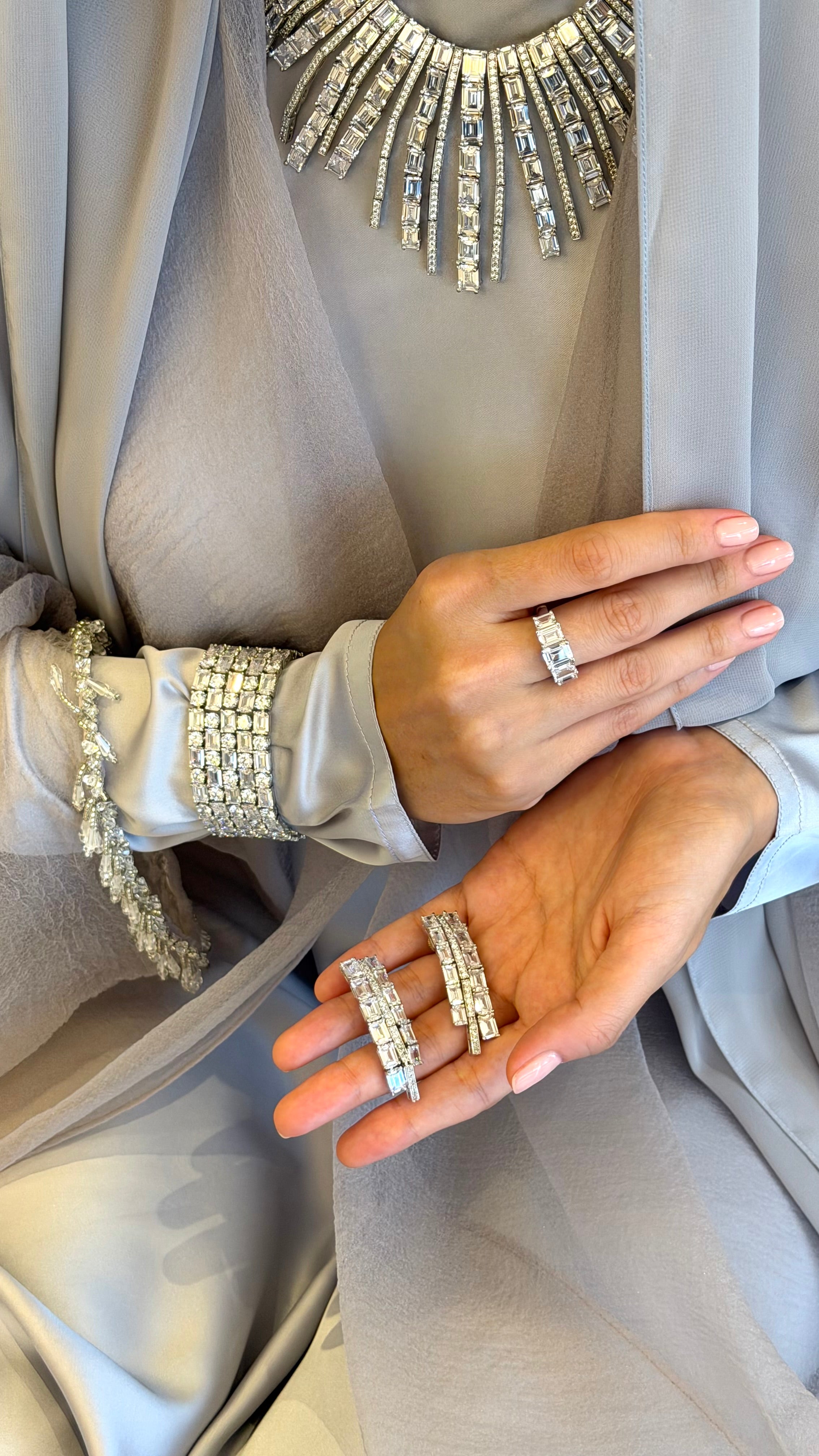 JAWAHER | WHITE