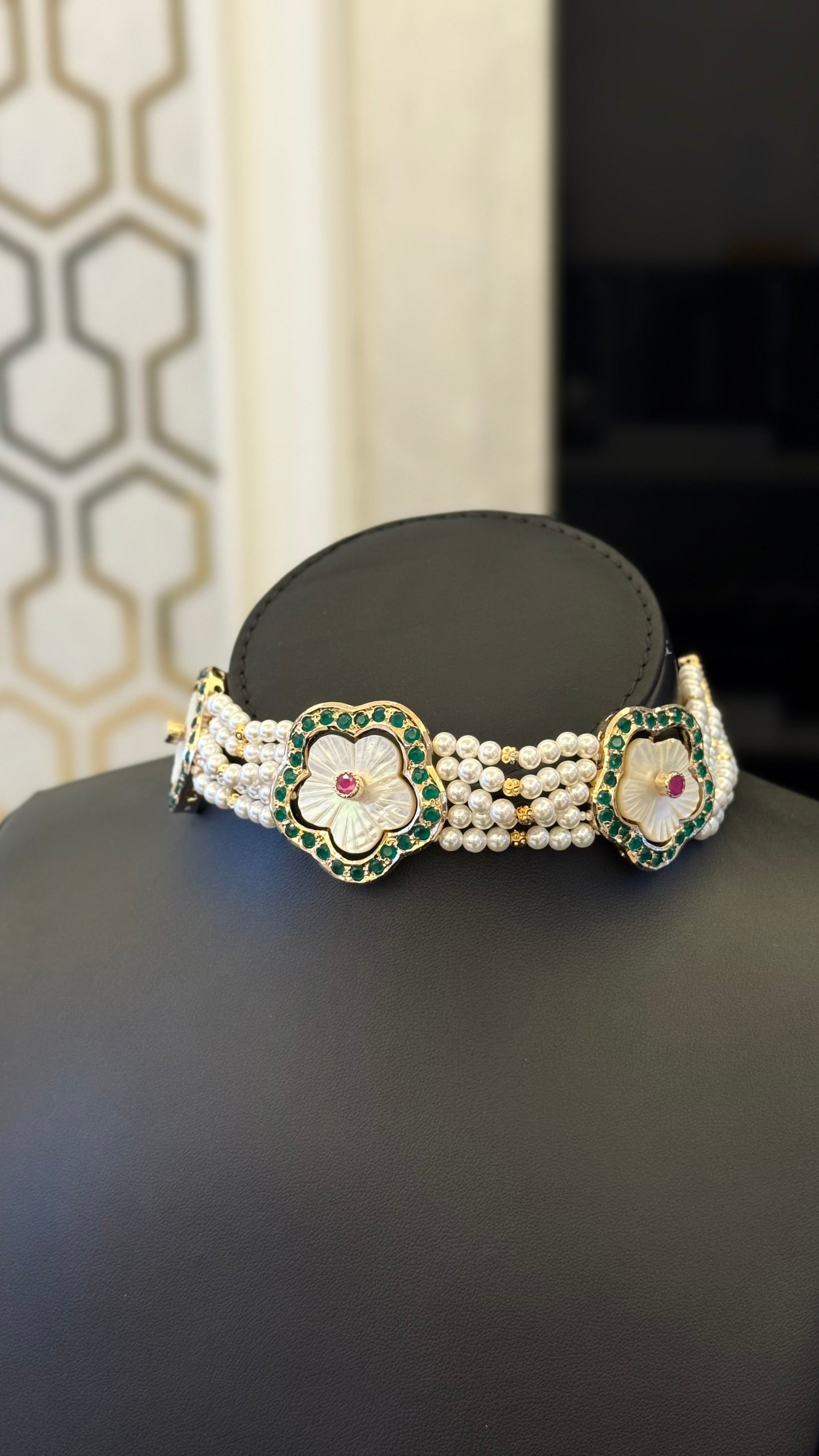 NO.031 | PEARLS & GOLDEN