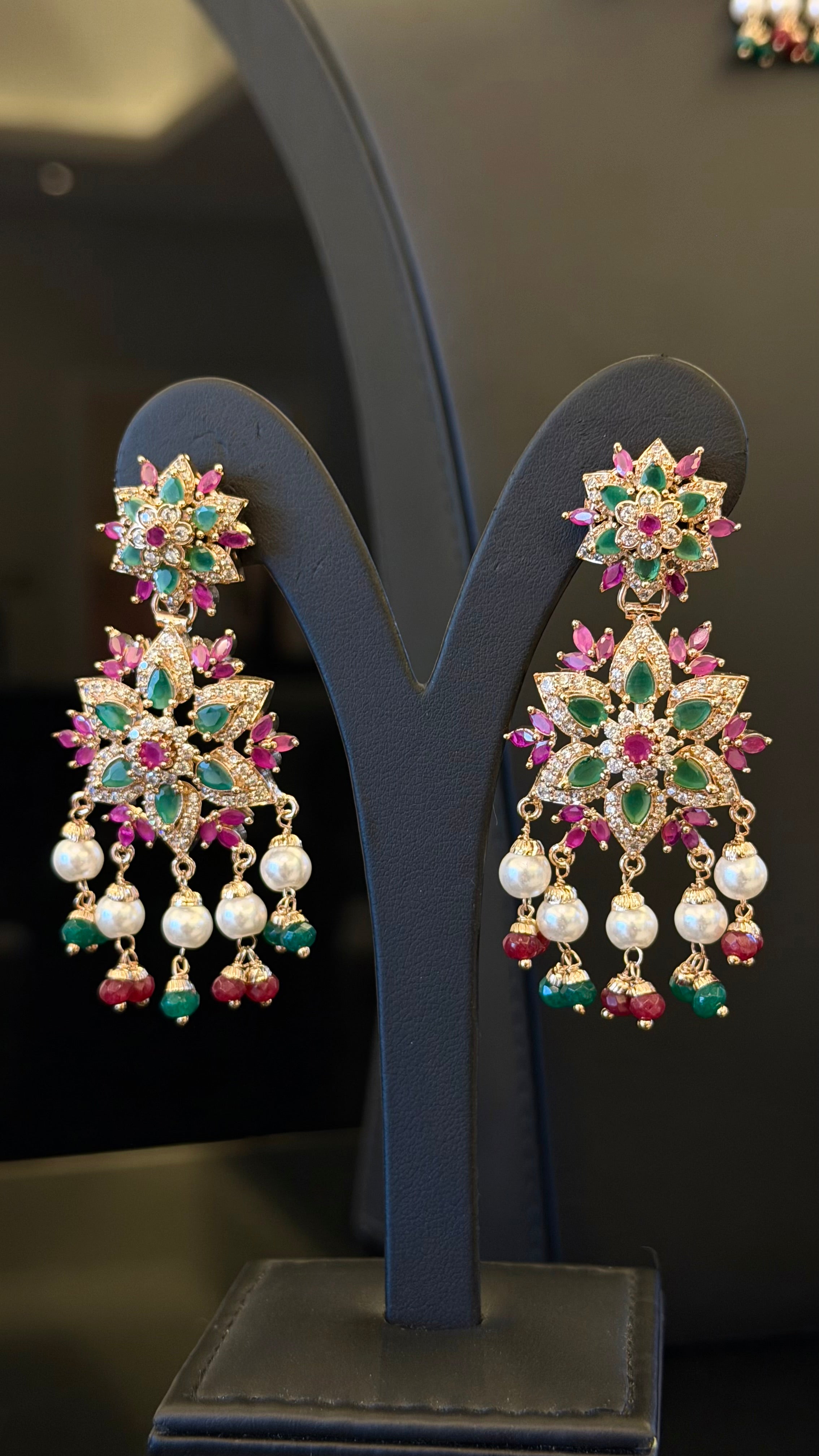 NO.076 | FLOWERS & PEARLS