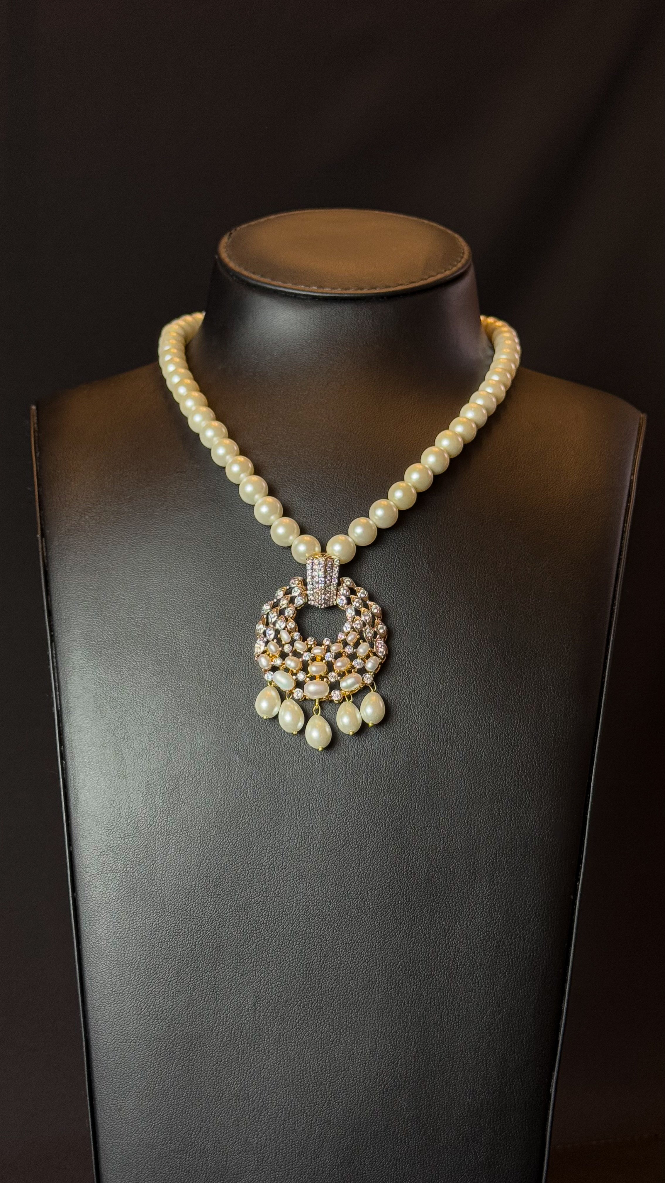 WHITE 003 | SILVER & GOLDEN