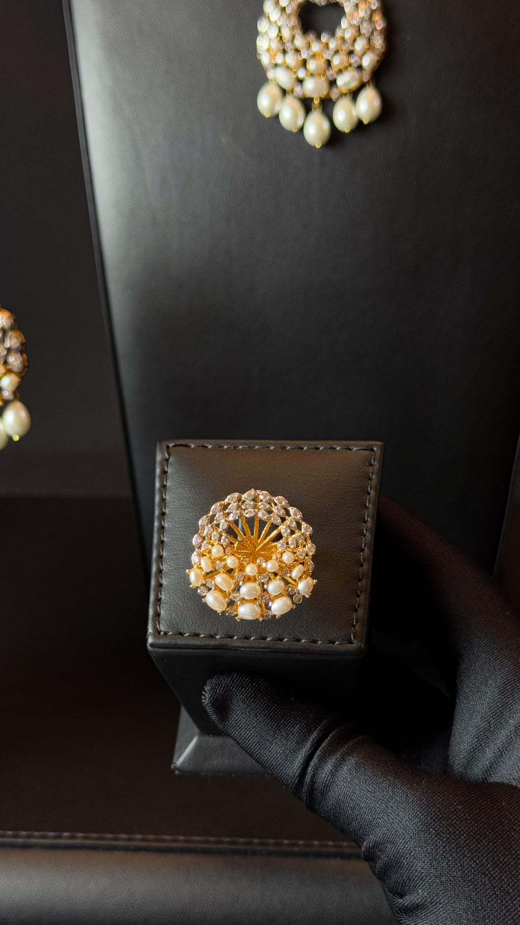 WHITE 003 | SILVER & GOLDEN