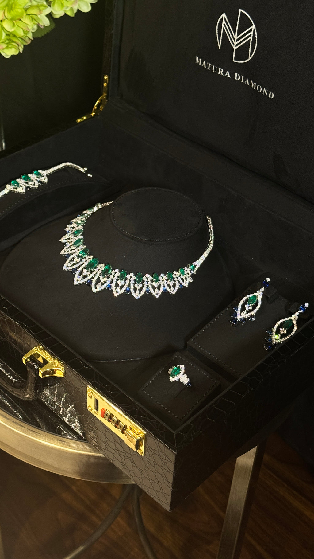 ALMAQAM | GREEN & BLUE