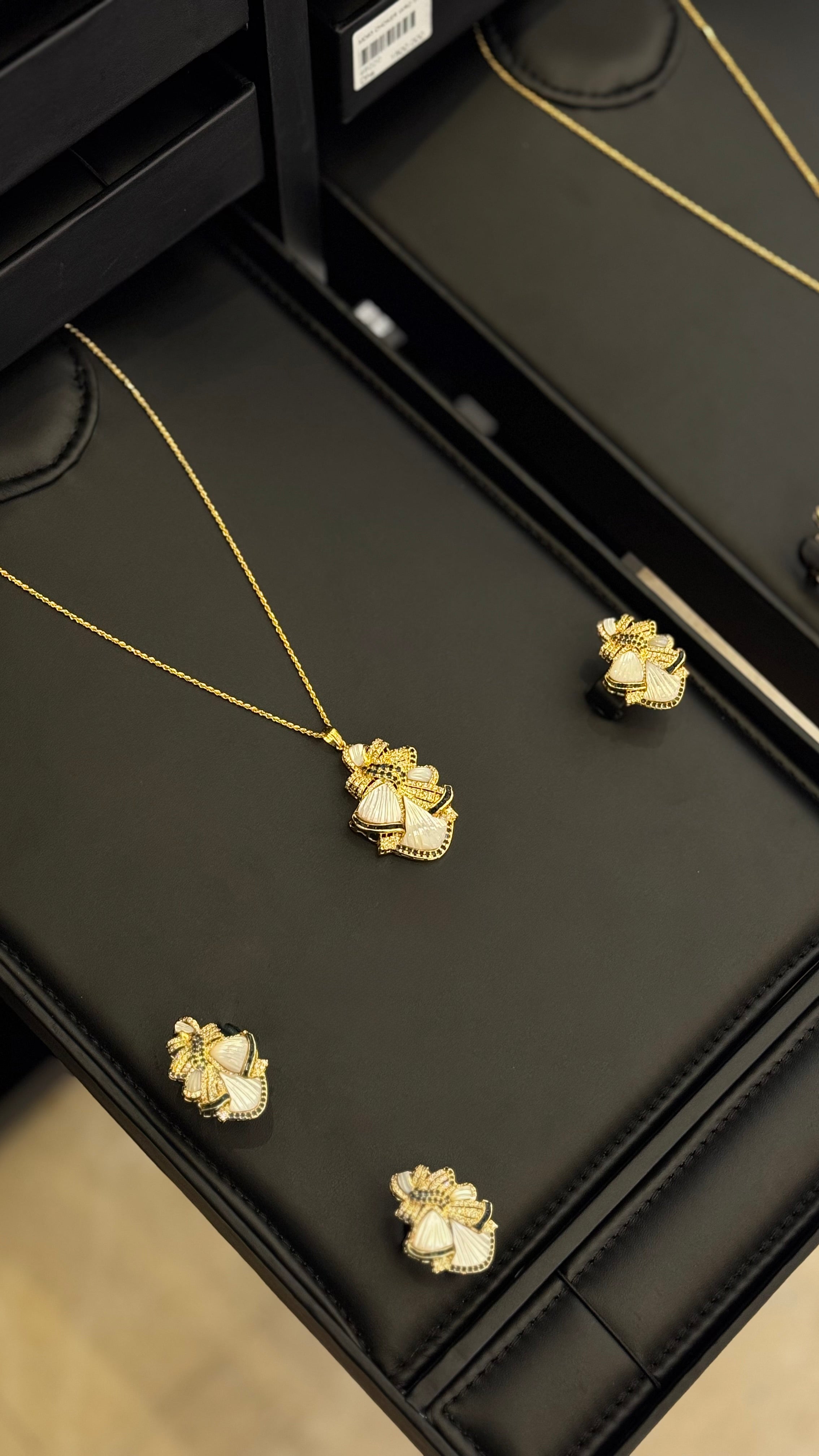 VINTAGE NO.3 | SILVER & BLUE