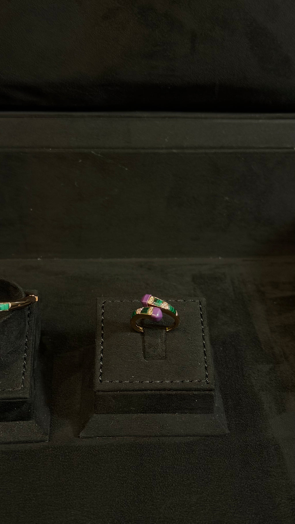 BEE B&R | GREEN & PURPLE