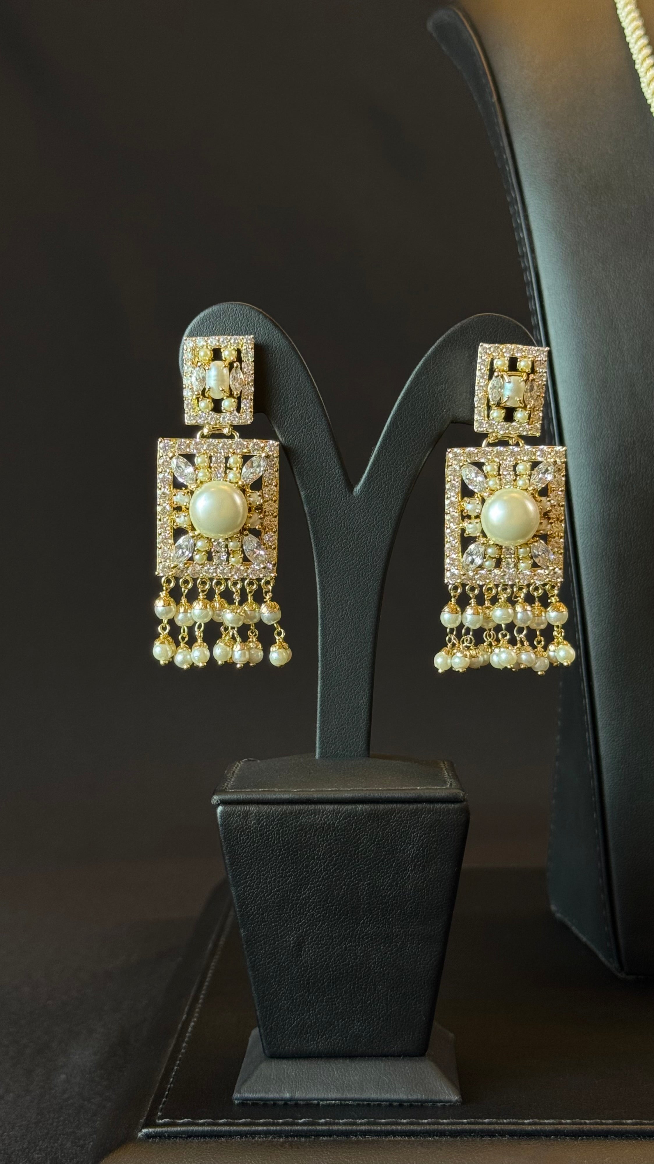 NO.94 | PEARLS & GOLDEN