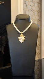 VINTAGE NO.2 | WHITE & SILVER & PEARLS