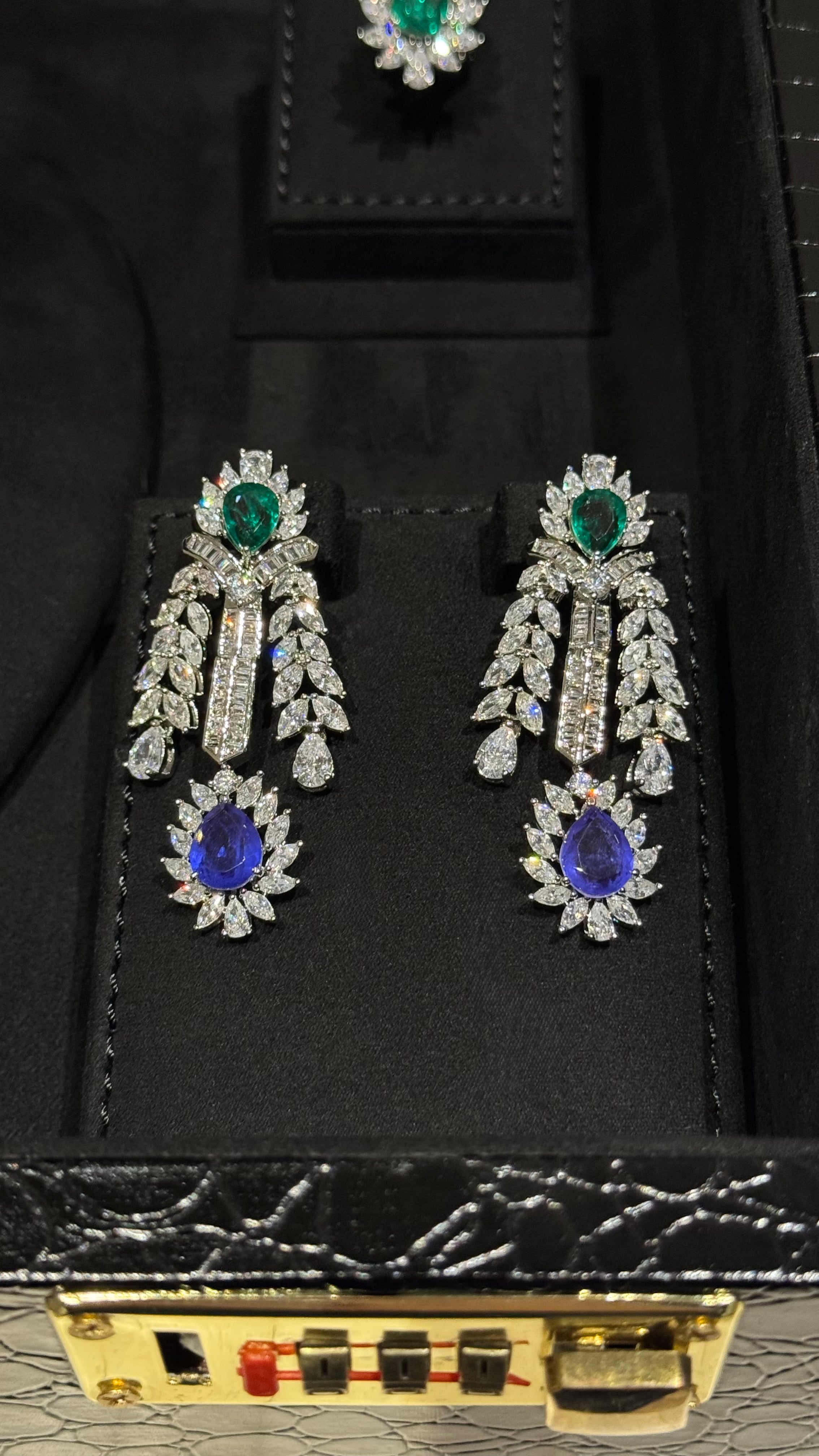 ALKUWAITAT | BLUE & GREEN