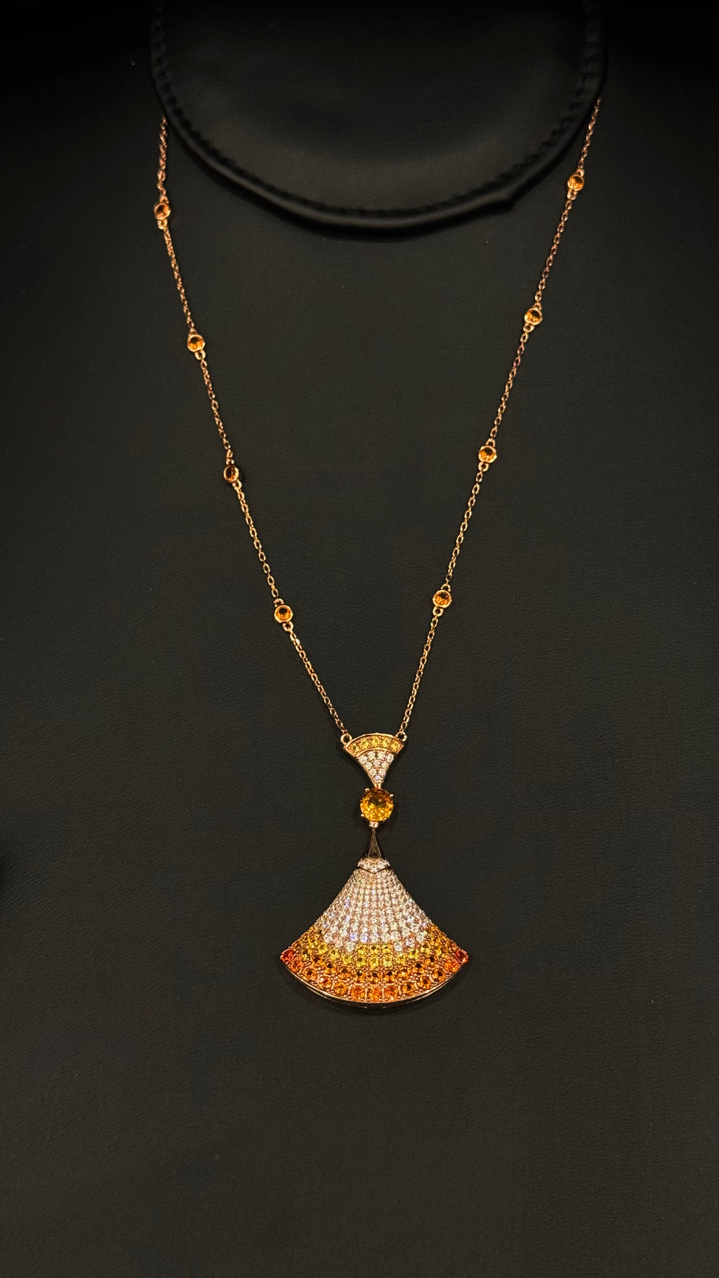 BEE | ORANGE & R GOLDEN