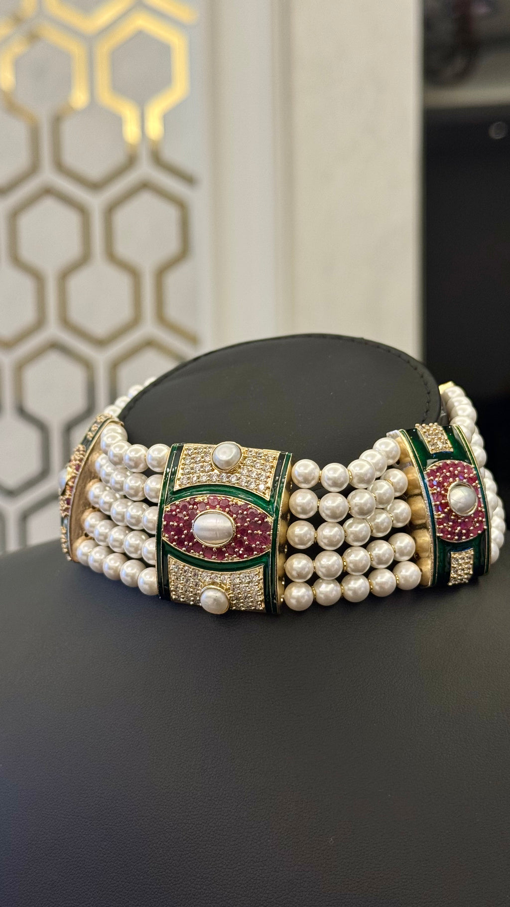 NO.037 | RED & GREEN