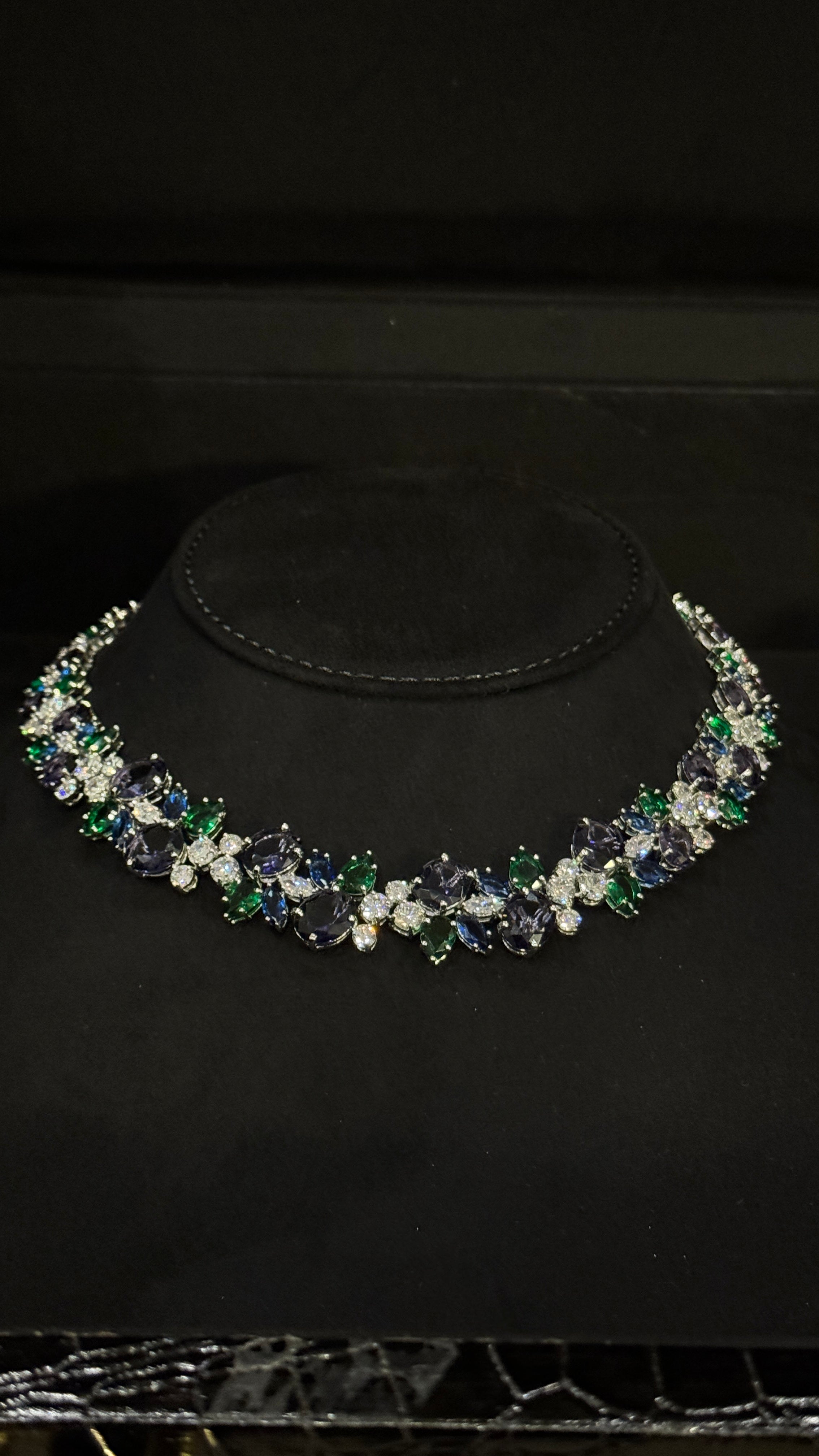 ALMUTAINA | PURPLE & COLORED