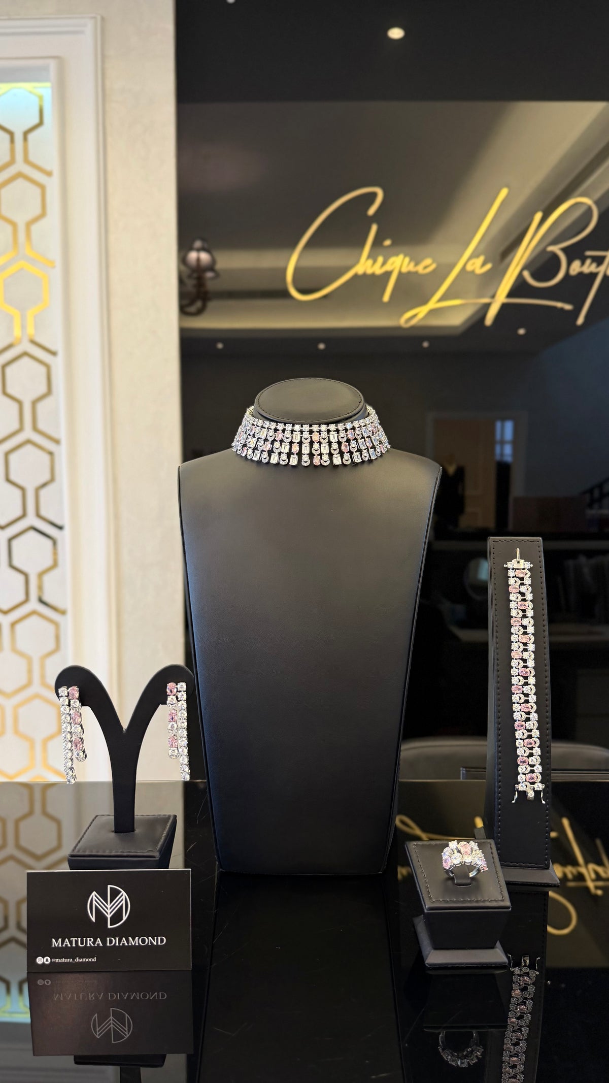 CHOKER ALNOUF | PINK
