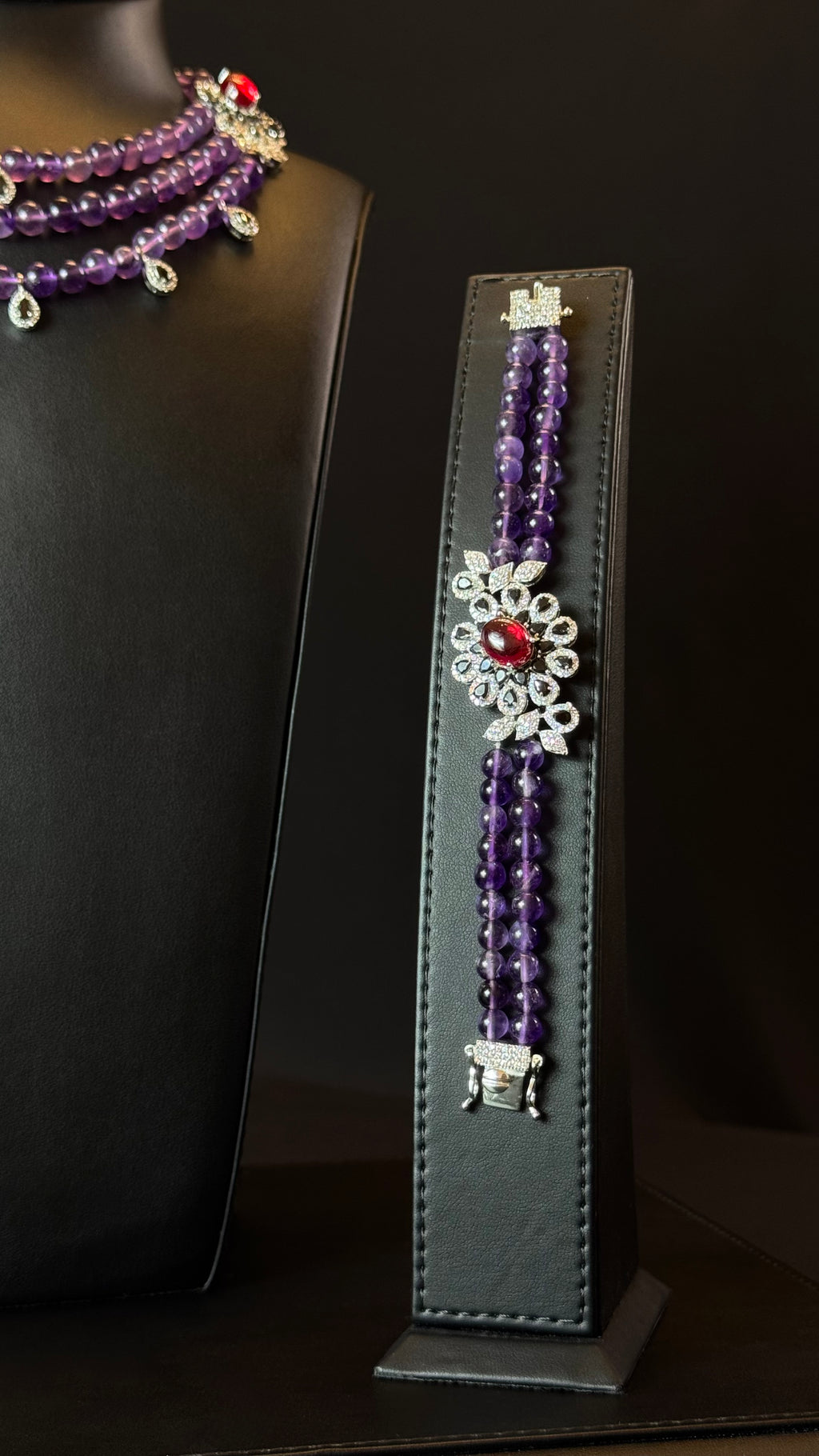 NAKHEEL | PURPLE & RED & BLACK