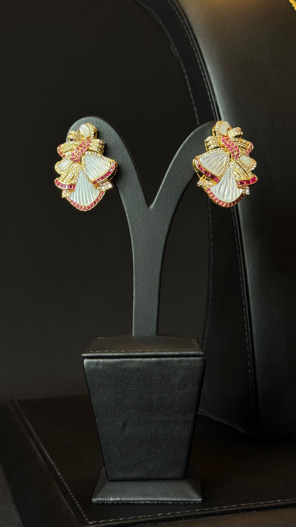 VINTAGE NO.3 | SILVER & RED