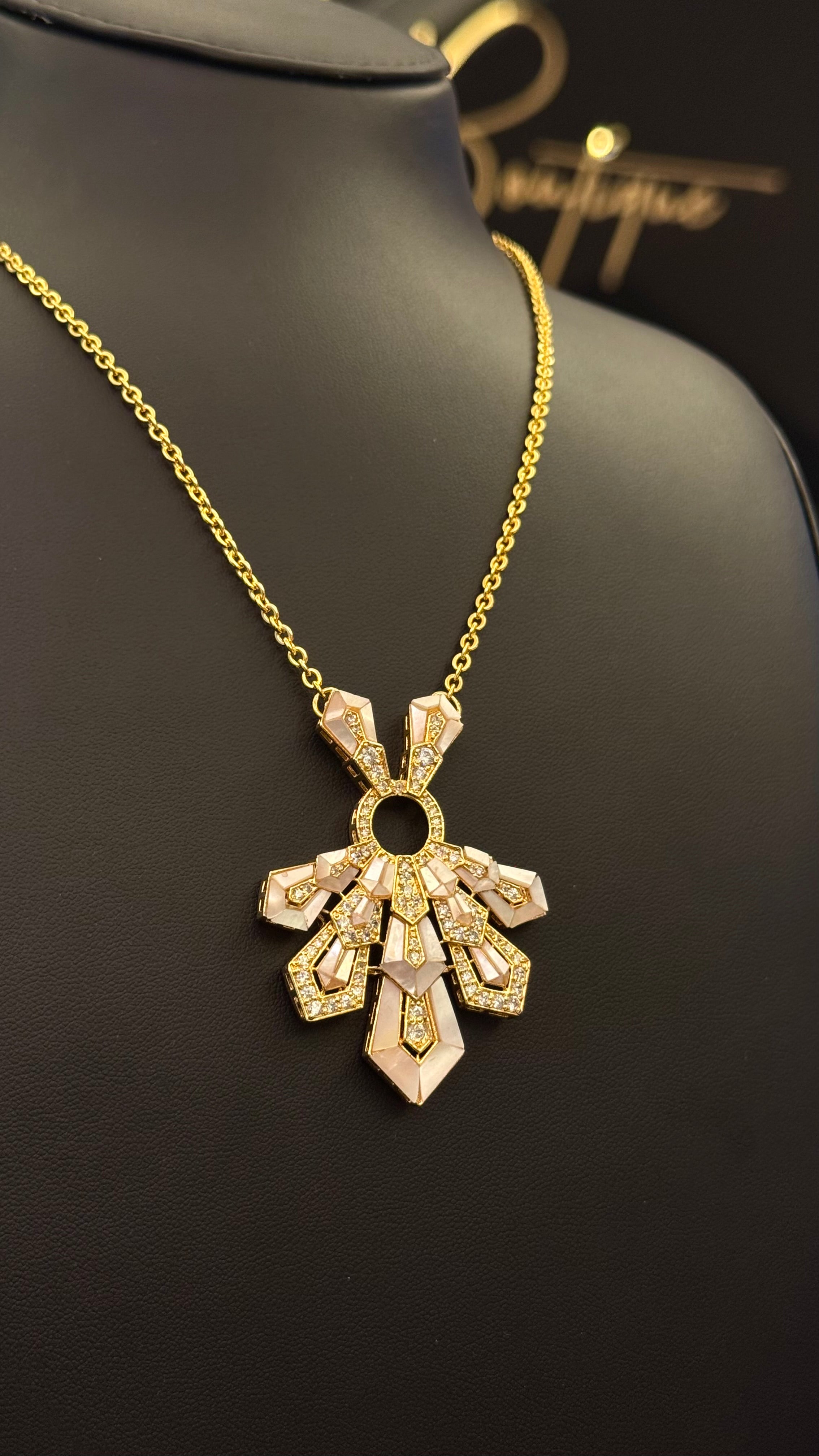 SILVER 047 | CHAIN & GOLDEN