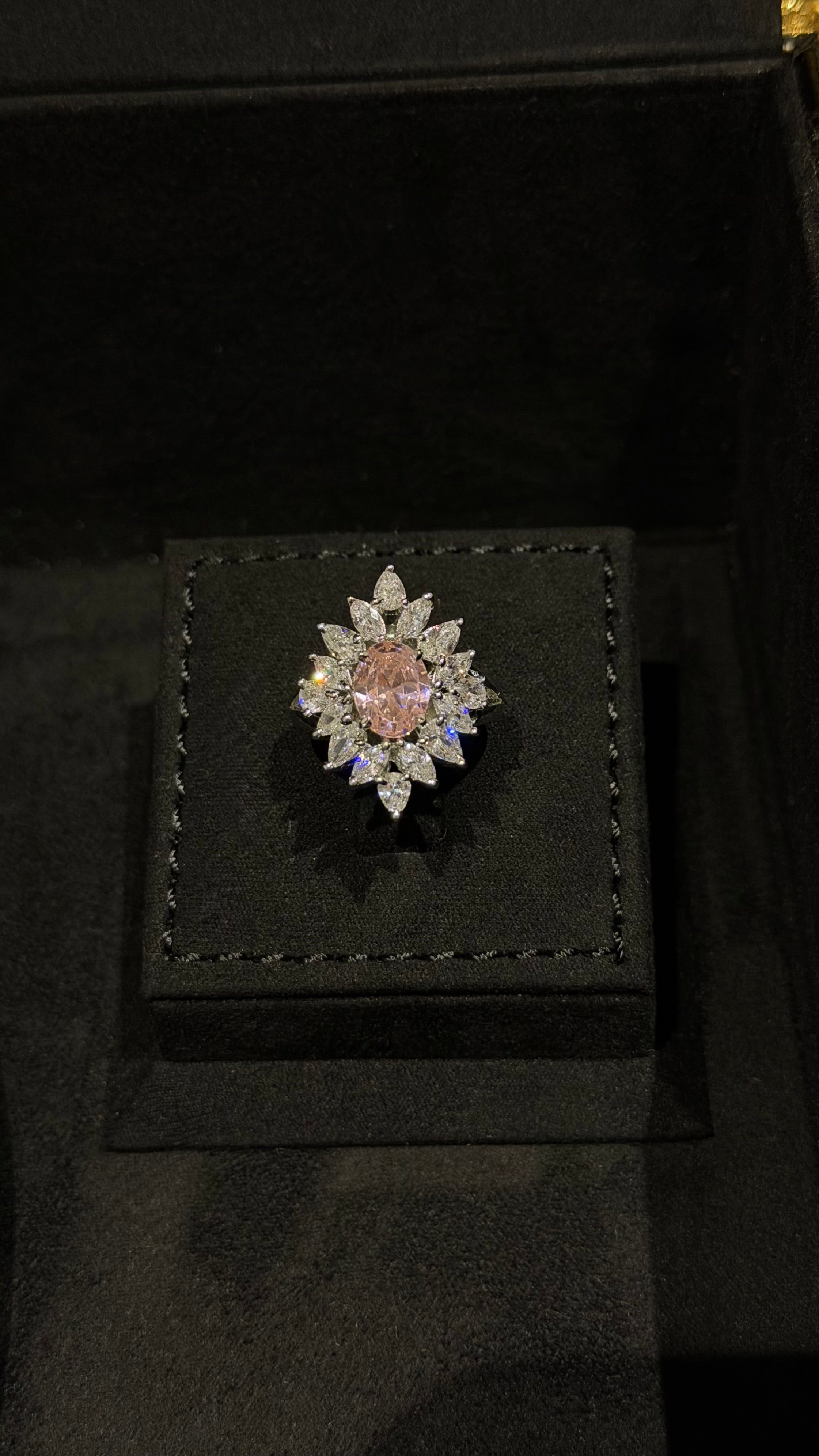 HATTA | PINK & LINES