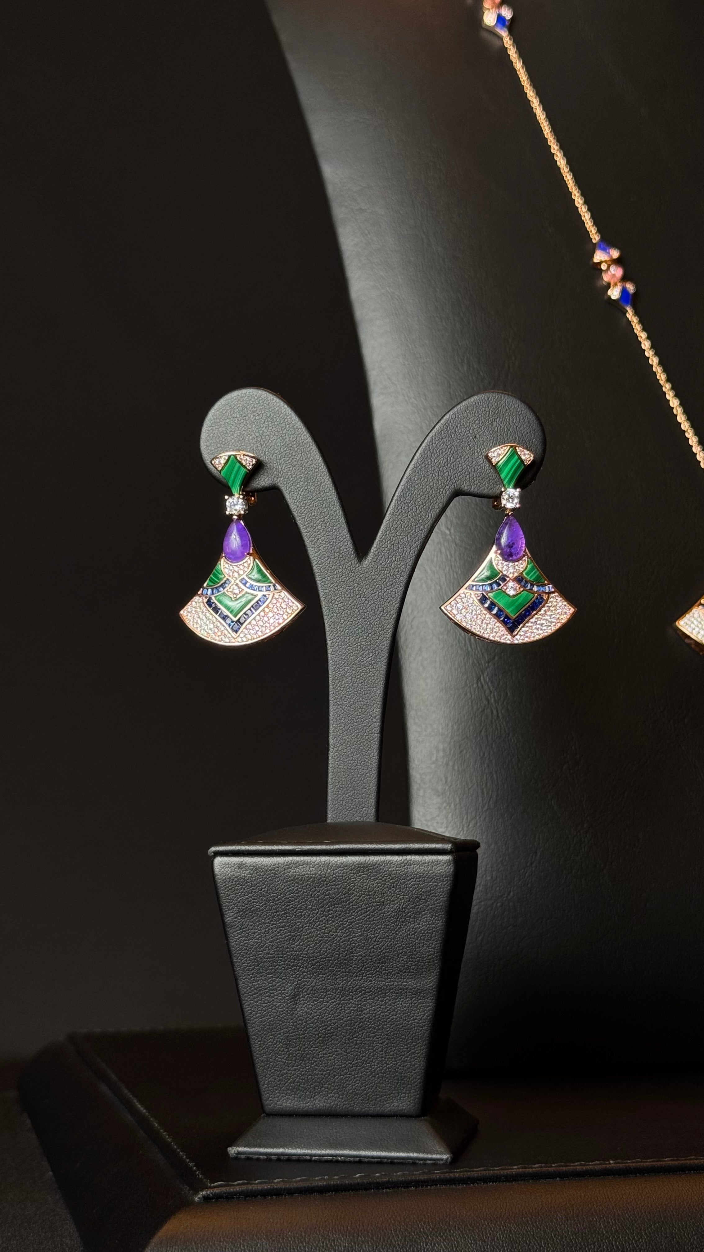 BEE | GREEN & PURPLE