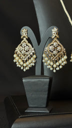 NO.026 | PEARLS & GOLDEN