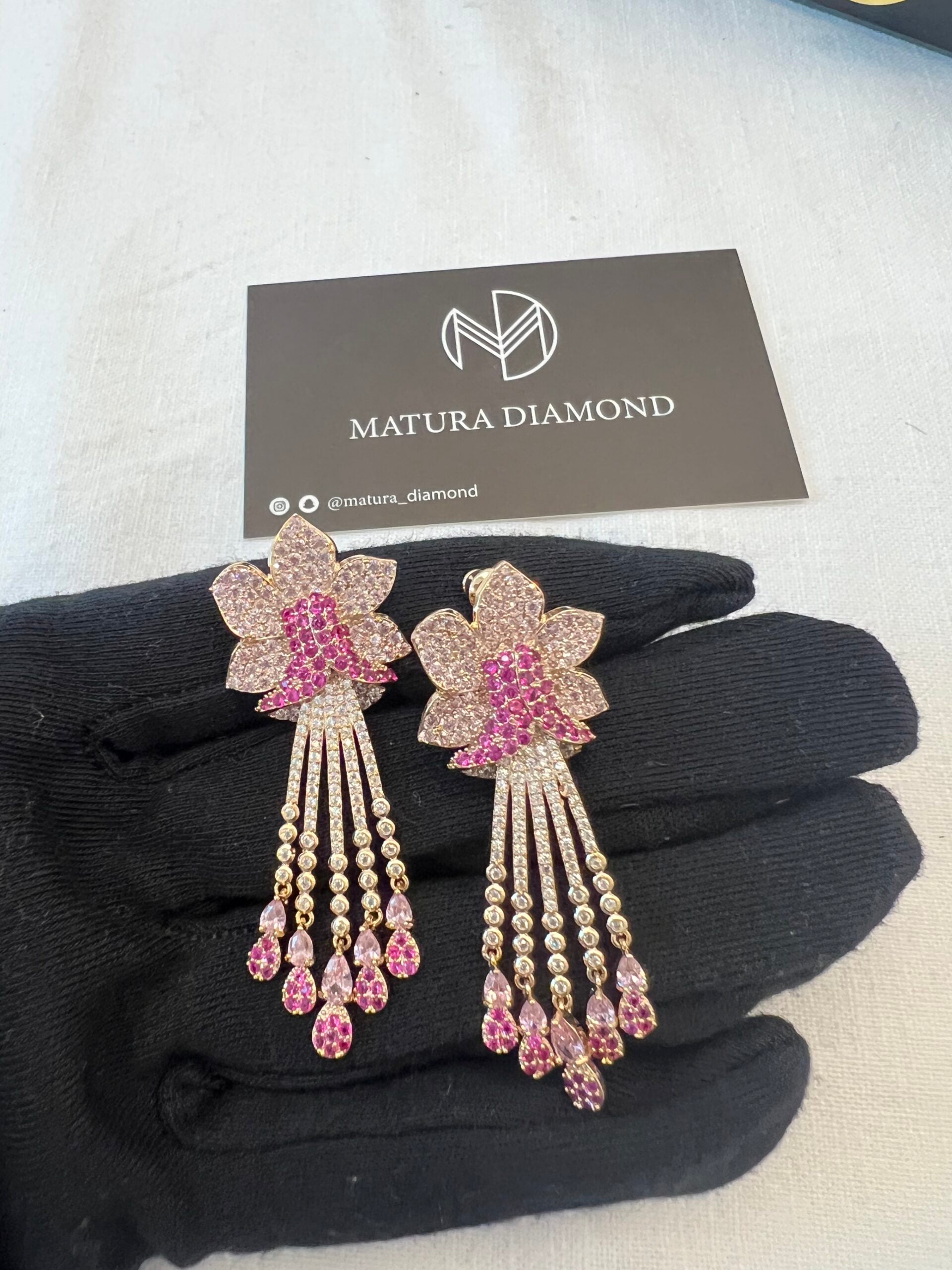 LAMYA EARRING | PINK